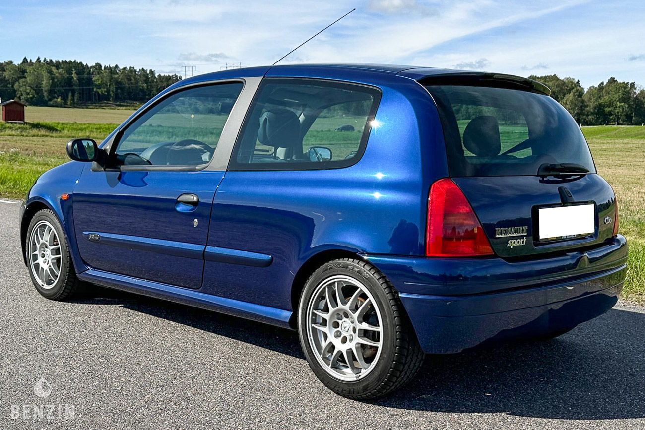Renault Clio 2 RS 6k km - 2000 - Benzin.fr occasion à vendre se vende for sale te koop zu verkaufen Renault Clio 2 RS 6k km - 2000 - Benzin.fr occasion à vendre se vende for sale te koop zu verkaufen