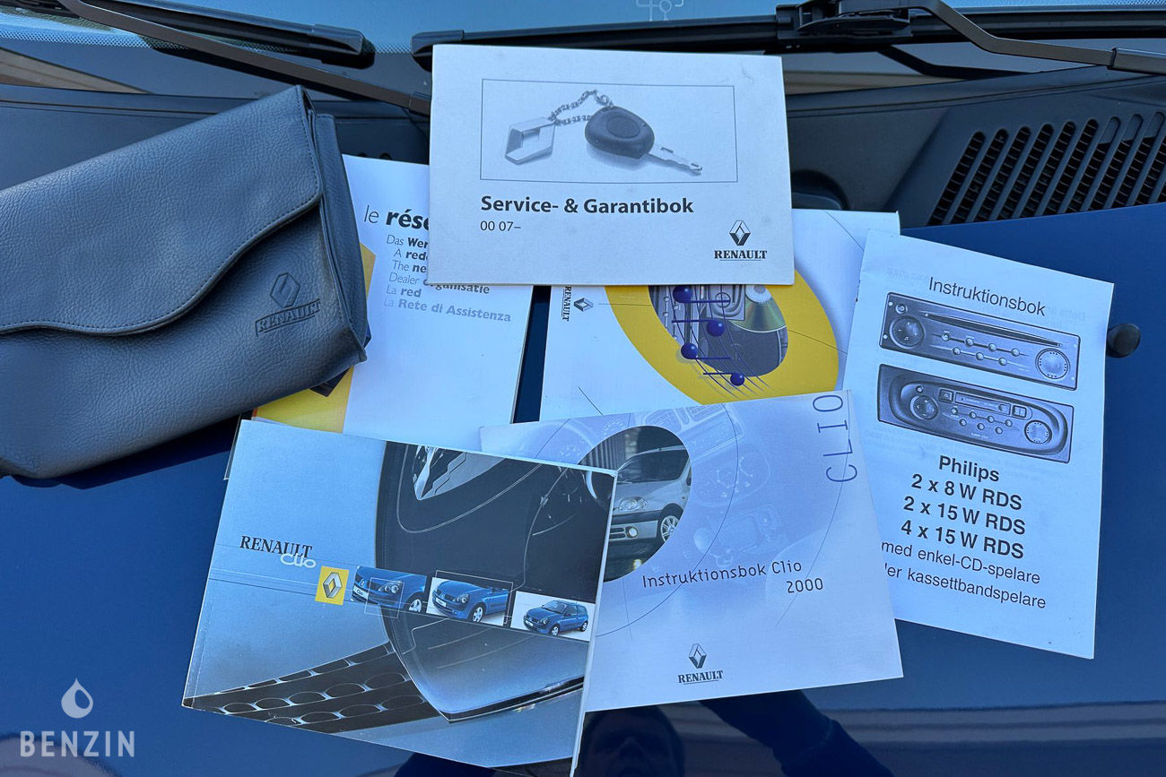 Renault Clio 2 RS 6k km - 2000 - Benzin.fr occasion à vendre se vende for sale te koop zu verkaufen Renault Clio 2 RS 6k km - 2000 - Benzin.fr occasion à vendre se vende for sale te koop zu verkaufen