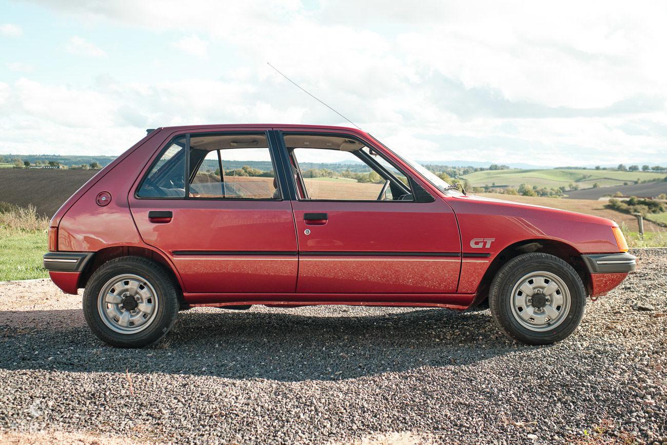 Peugeot 205 GT - 1985 - Benzin.fr occasion à vendre se vende for sale te koop zu verkaufen Peugeot 205 GT - 1985 - Benzin.fr occasion à vendre se vende for sale te koop zu verkaufen