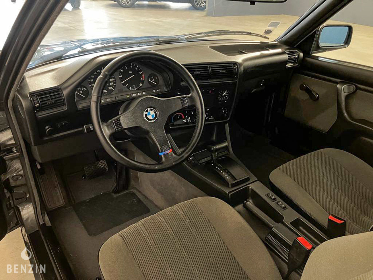 BMW 320i e30 - 1990 - Benzin.fr occasion à vendre se vende for sale te koop zu verkaufen BMW 320i e30 - 1990 - Benzin.fr occasion à vendre se vende for sale te koop zu verkaufen
