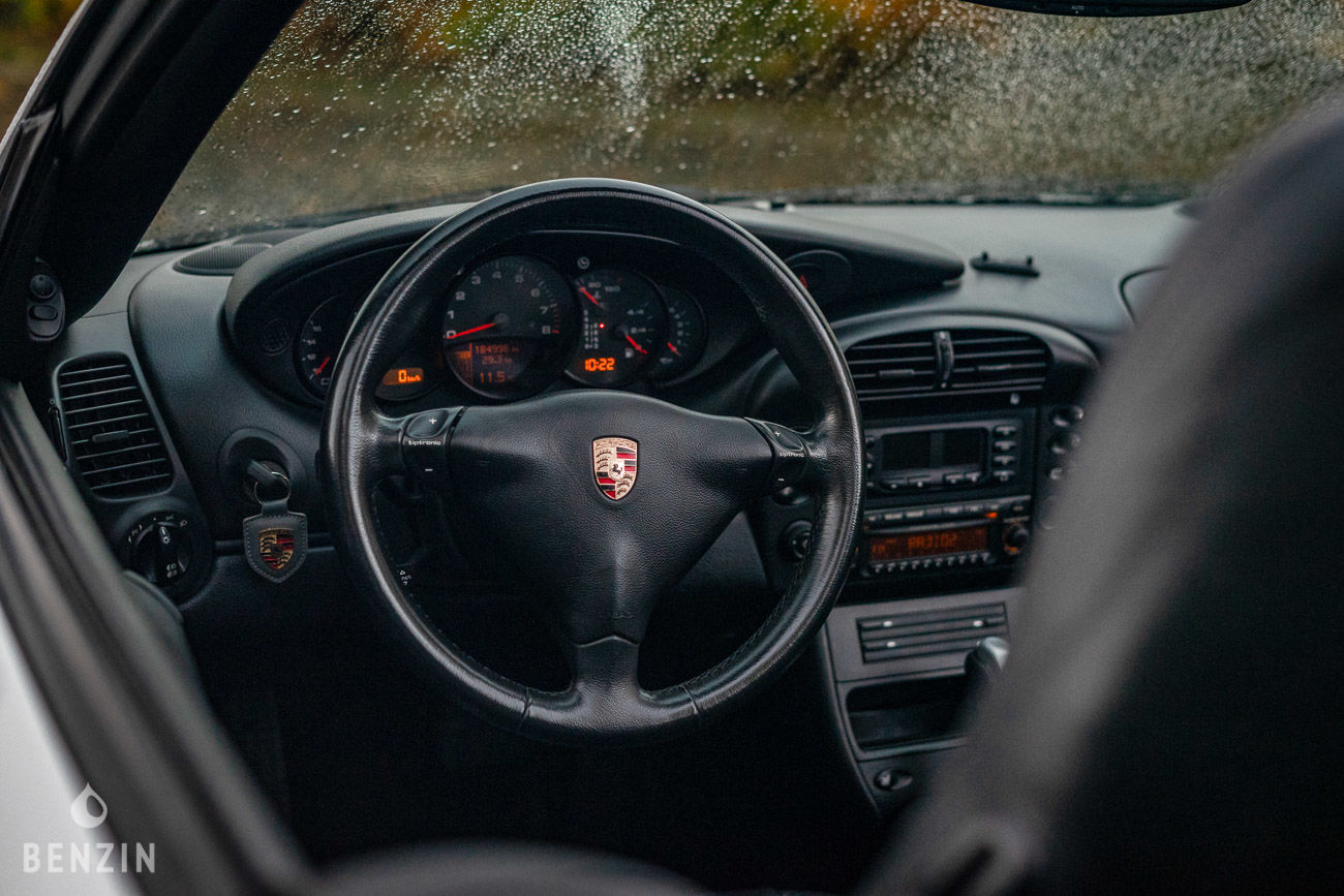 Porsche 911 type 996 Carrera 4 Cabriolet - 2002 - Benzin.fr occasion à vendre se vende for sale te koop zu verkaufen Porsche 911 type 996 Carrera 4 Cabriolet - 2002 - Benzin.fr occasion à vendre se vende for sale te koop zu verkaufen