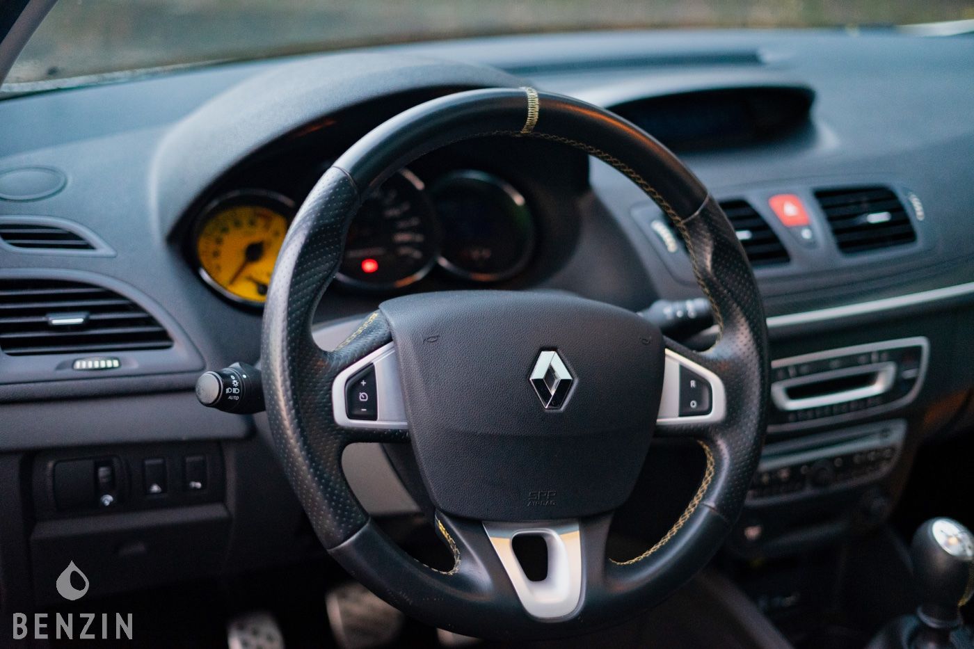 Renault Mégane 3 RS Cup - Benzin.fr occasion à vendre se vende for sale te koop zu verkaufen Renault Mégane 3 RS Cup - Benzin.fr occasion à vendre se vende for sale te koop zu verkaufen