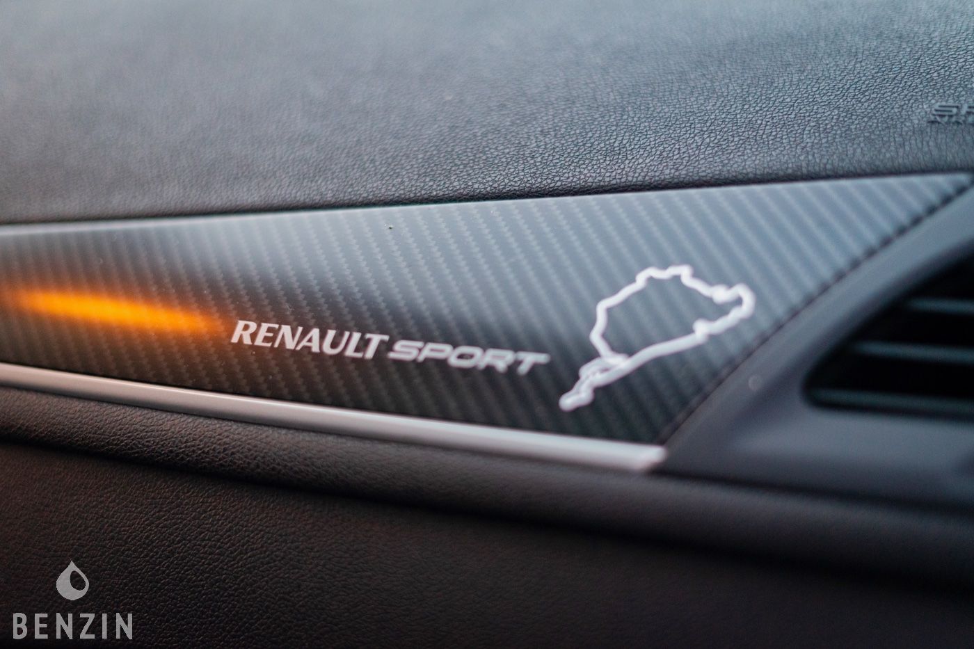 Renault Mégane 3 RS Cup - Benzin.fr occasion à vendre se vende for sale te koop zu verkaufen Renault Mégane 3 RS Cup - Benzin.fr occasion à vendre se vende for sale te koop zu verkaufen