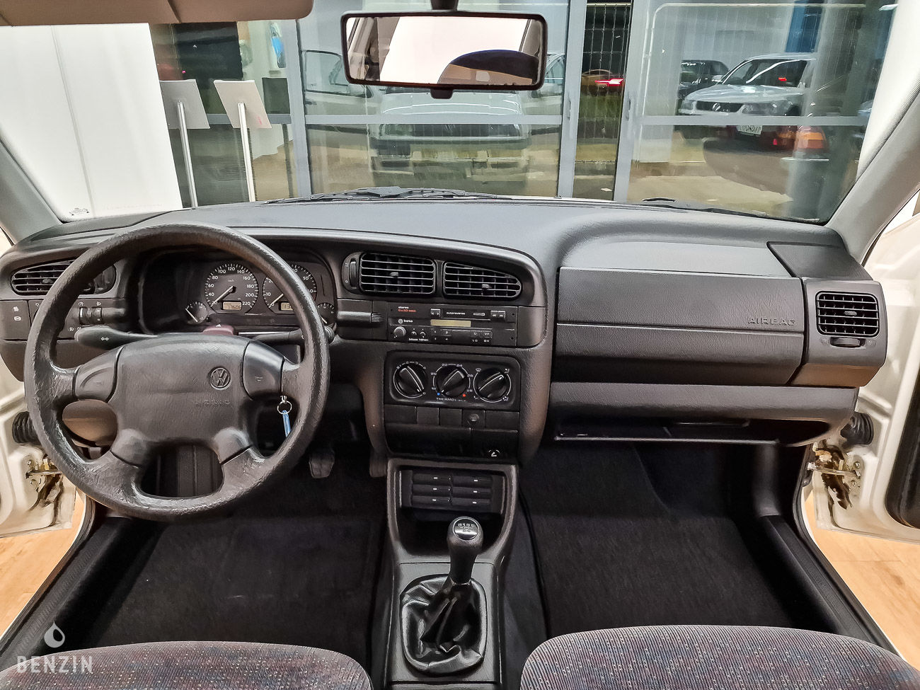 Volkswagen Vento GL 77k km - 1993 - Benzin.fr occasion à vendre se vende for sale te koop zu verkaufen Volkswagen Vento GL 77k km - 1993 - Benzin.fr occasion à vendre se vende for sale te koop zu verkaufen