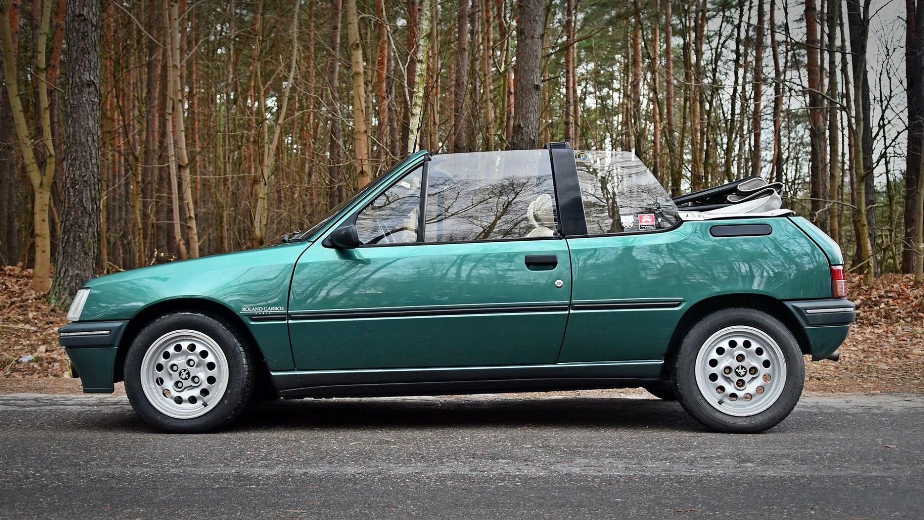 Peugeot 205 Roland Garros - 1993 - Benzin.fr occasion à vendre se vende for sale te koop zu verkaufen Peugeot 205 Roland Garros - 1993 - Benzin.fr occasion à vendre se vende for sale te koop zu verkaufen
