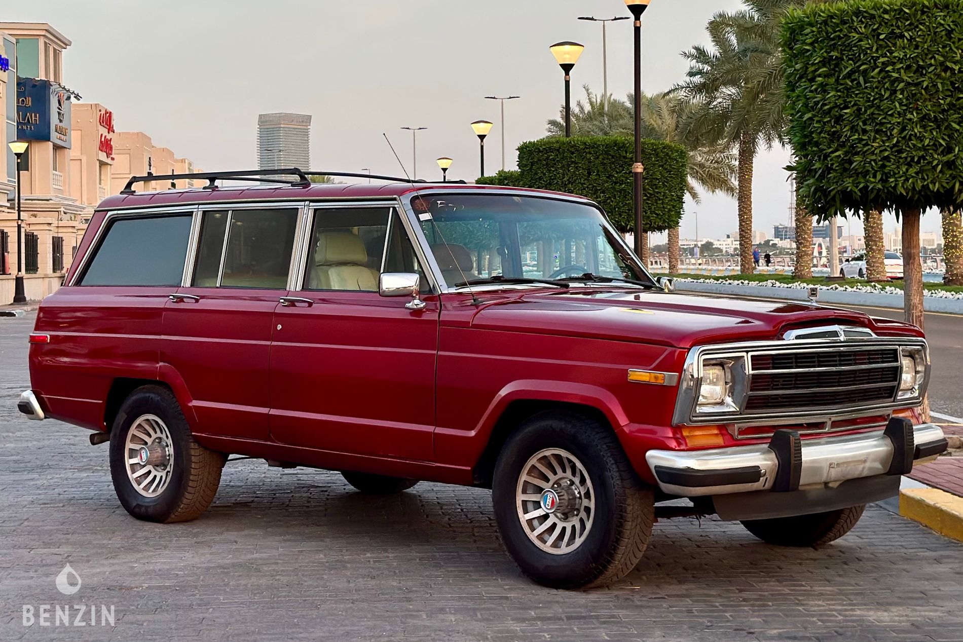 Jeep SJ Grand Wagoneer - 1987 - Benzin.fr occasion à vendre se vende for sale te koop zu verkaufen Jeep SJ Grand Wagoneer - 1987 - Benzin.fr occasion à vendre se vende for sale te koop zu verkaufen