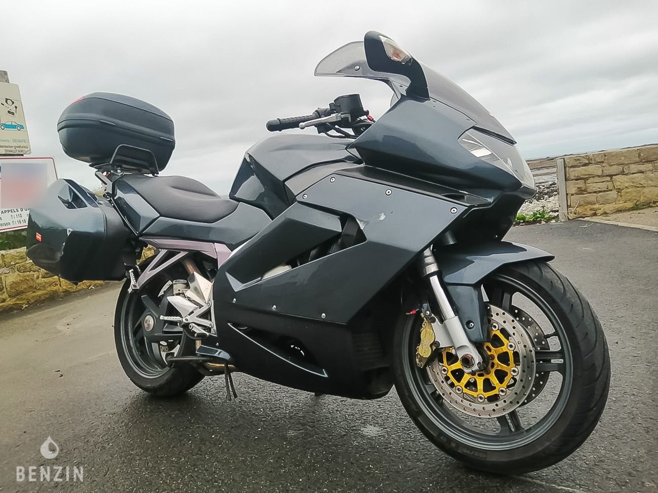 Aprilia Futura RST 1000 - 2001