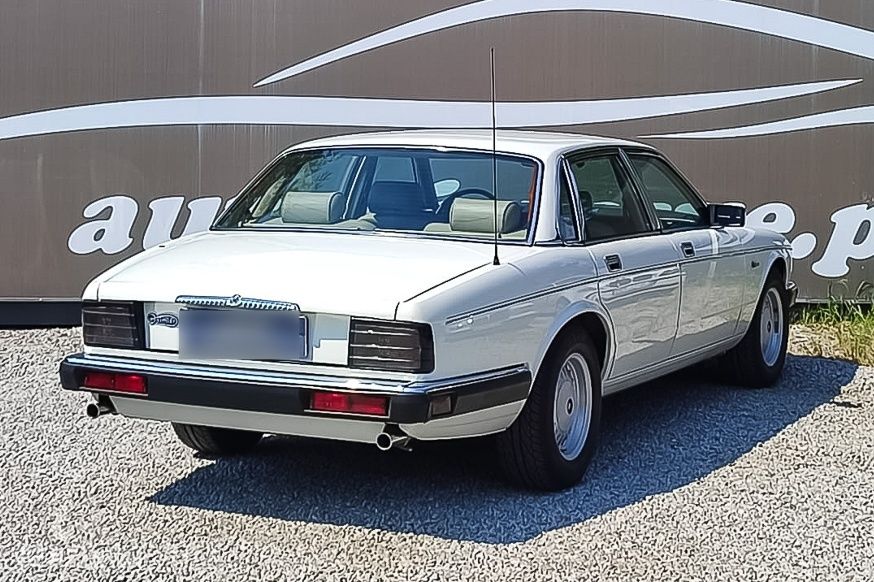 Jaguar Daimler 3.6 - 1989 - Benzin.fr occasion à vendre se vende for sale te koop zu verkaufen Jaguar Daimler 3.6 - 1989 - Benzin.fr occasion à vendre se vende for sale te koop zu verkaufen