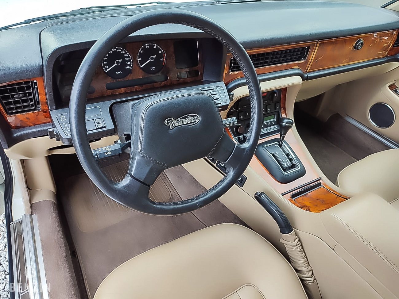 Jaguar Daimler 3.6 - 1989 - Benzin.fr occasion à vendre se vende for sale te koop zu verkaufen Jaguar Daimler 3.6 - 1989 - Benzin.fr occasion à vendre se vende for sale te koop zu verkaufen