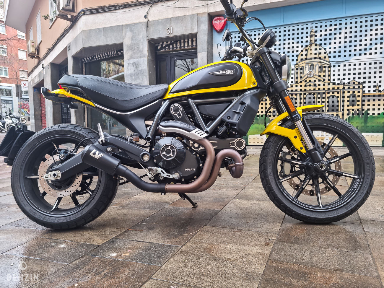 Ducati Scrambler Icon - 2021 - Benzin.fr occasion à vendre se vende for sale te koop zu verkaufen