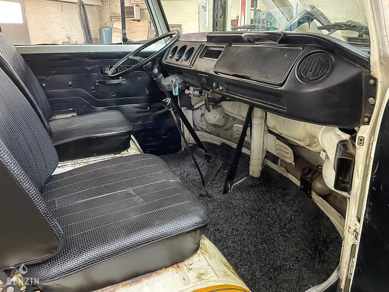 Volkswagen Combi T2a Baywindow *Projet - 1971 - Benzin.fr occasion à vendre se vende for sale te koop zu verkaufen Volkswagen Combi T2a Baywindow *Projet - 1971 - Benzin.fr occasion à vendre se vende for sale te koop zu verkaufen