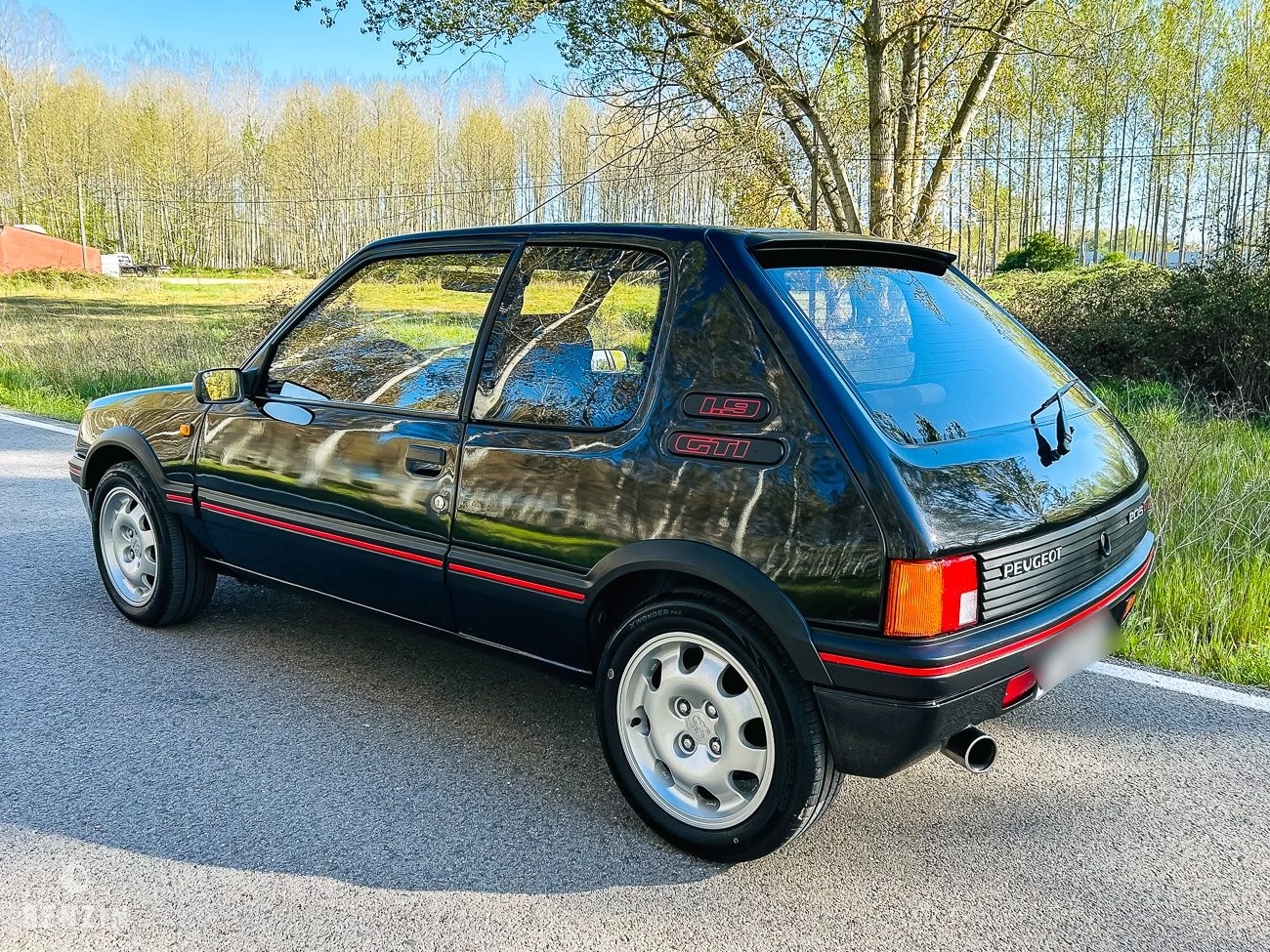 Peugeot 205 GTI 1.9 130 - 1988 - Benzin.fr occasion à vendre se vende for sale te koop zu verkaufen Peugeot 205 GTI 1.9 130 - 1988 - Benzin.fr occasion à vendre se vende for sale te koop zu verkaufen