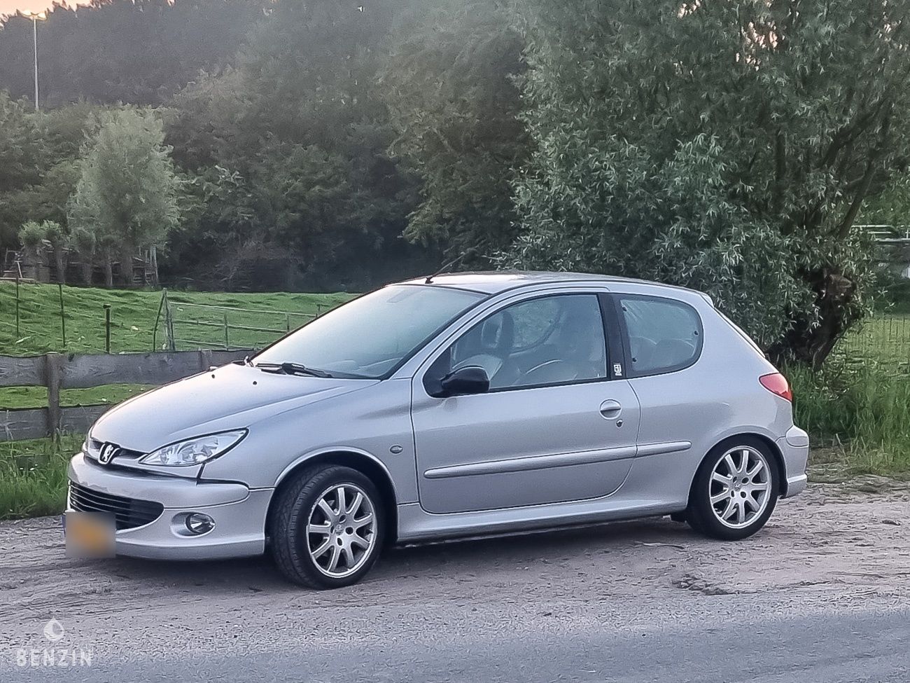 Peugeot 206 GT n°1955 - 2000 - Benzin.fr occasion à vendre se vende for sale te koop zu verkaufen Peugeot 206 GT n°1955 - 2000 - Benzin.fr occasion à vendre se vende for sale te koop zu verkaufen