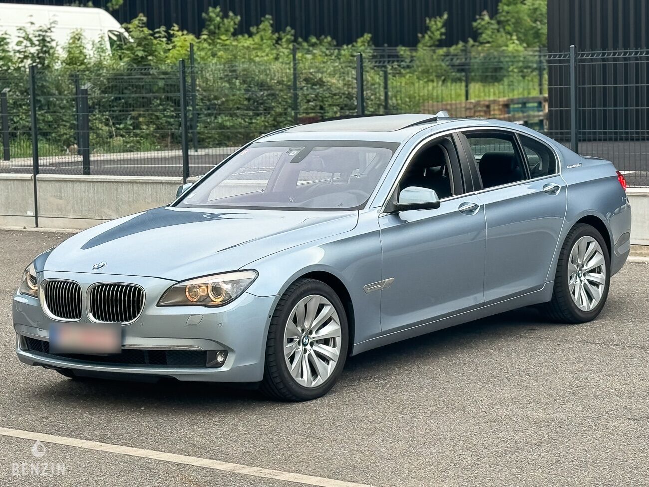 Benzin - BMW 750i ActiveHybrid f01 18k km - 2011