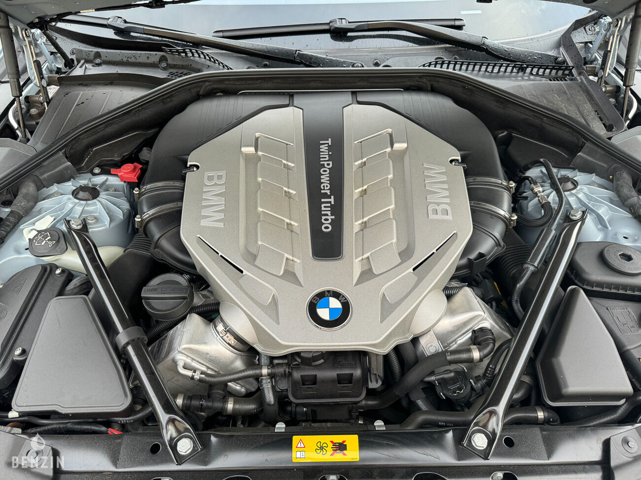 BMW 750i ActiveHybrid f01 18k km - 2011 - Benzin.fr occasion à vendre se vende for sale te koop zu verkaufen BMW 750i ActiveHybrid f01 18k km - 2011 - Benzin.fr occasion à vendre se vende for sale te koop zu verkaufen