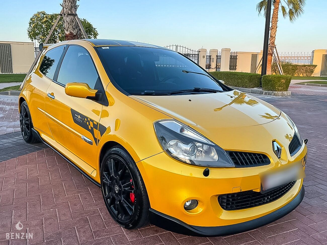 Renault Clio 3 RS F1 Team - 2009 - Benzin.fr occasion à vendre se vende for sale te koop zu verkaufen Renault Clio 3 RS F1 Team - 2009 - Benzin.fr occasion à vendre se vende for sale te koop zu verkaufen