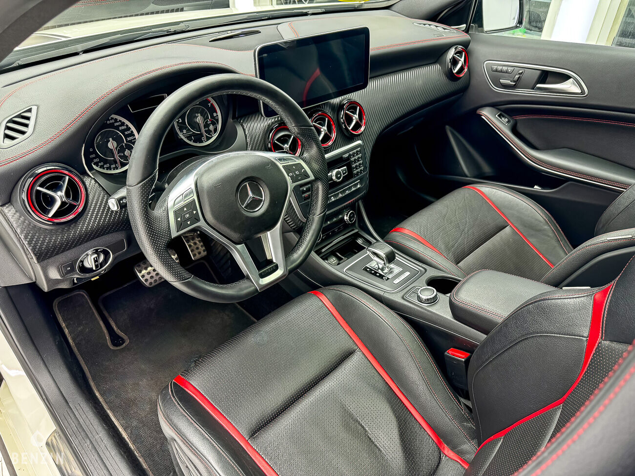 Mercedes A45 AMG Edition 1 - 2014 - Benzin.fr occasion à vendre se vende for sale te koop zu verkaufen Mercedes A45 AMG Edition 1 - 2014 - Benzin.fr occasion à vendre se vende for sale te koop zu verkaufen