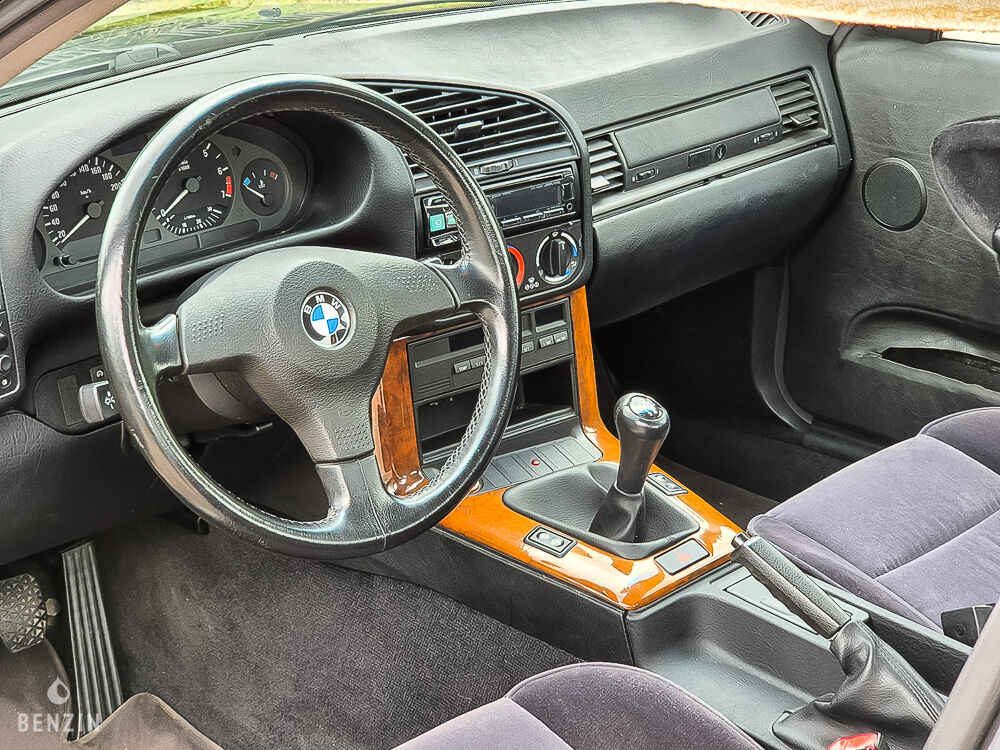 BMW 318is e36 52k km - 1993 - Benzin.fr occasion à vendre se vende for sale te koop zu verkaufen BMW 318is e36 52k km - 1993 - Benzin.fr occasion à vendre se vende for sale te koop zu verkaufen