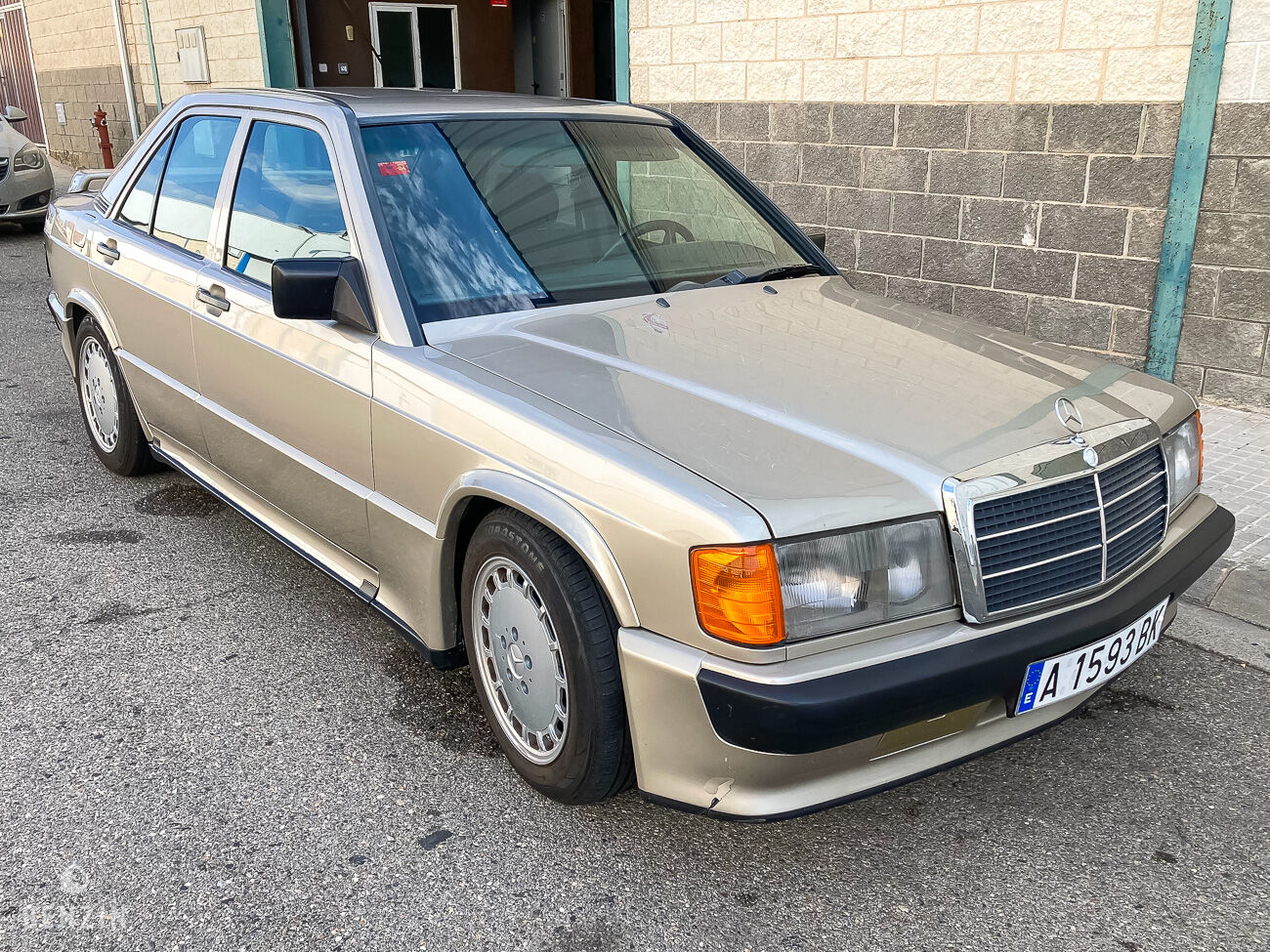 Mercedes-Benz 190E 2.3 16s W201 - 1985 - Benzin.fr occasion à vendre se vende for sale te koop zu verkaufen Mercedes-Benz 190E 2.3 16s W201 - 1985 - Benzin.fr occasion à vendre se vende for sale te koop zu verkaufen