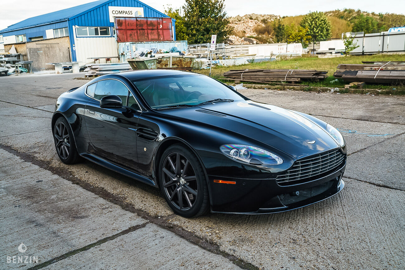 Aston Martin V8 Vantage S - 2011 - Benzin.fr occasion à vendre se vende for sale te koop zu verkaufen Aston Martin V8 Vantage S - 2011 - Benzin.fr occasion à vendre se vende for sale te koop zu verkaufen