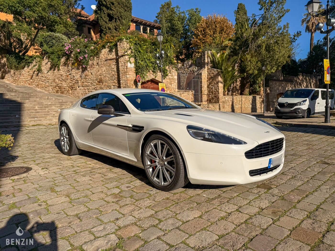 Aston Martin Rapide occasion à vendre se vende for sale te koop zu verkaufen Aston Martin Rapide occasion à vendre se vende for sale te koop zu verkaufen