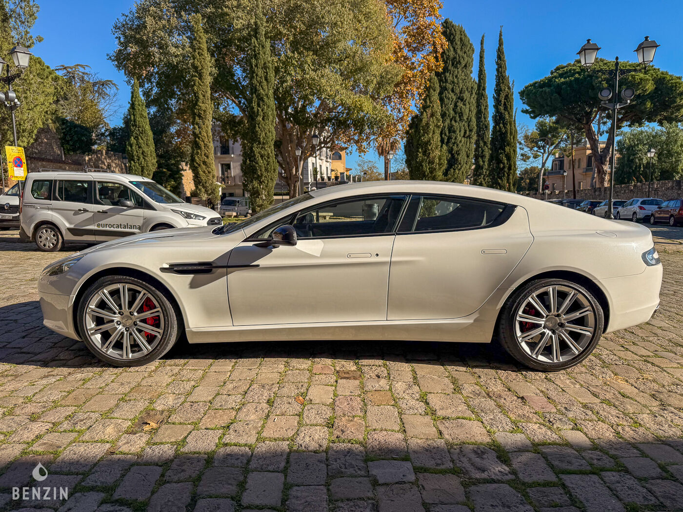 Aston Martin Rapide occasion à vendre se vende for sale te koop zu verkaufen Aston Martin Rapide occasion à vendre se vende for sale te koop zu verkaufen