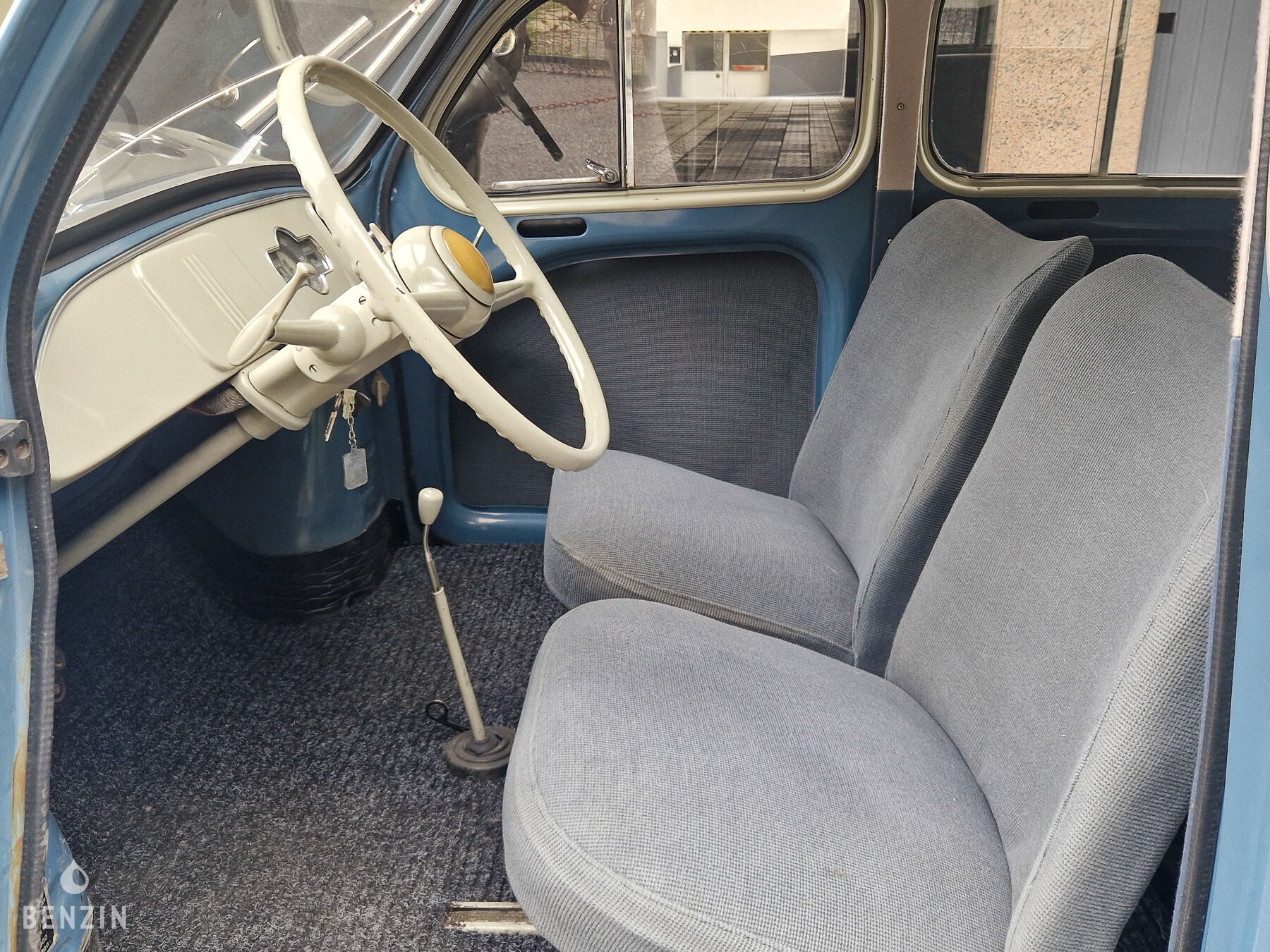 Renault 4cv R1062 occasion à vendre se vende for sale te koop zu verkaufen Renault 4cv R1062 occasion à vendre se vende for sale te koop zu verkaufen