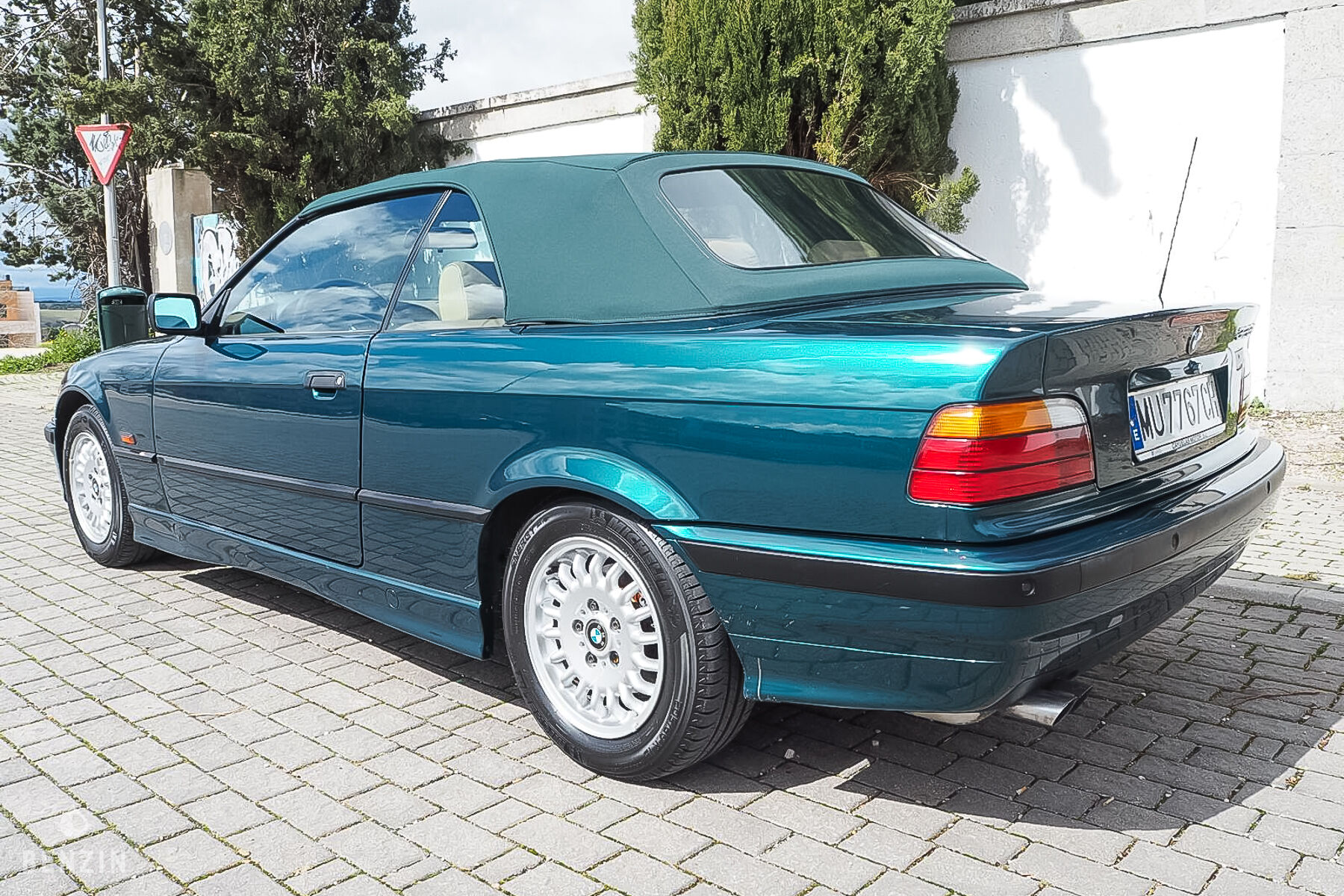 BMW 328i Cabriolet e36 occasion à vendre se vende for sale te koop zu verkaufen BMW 328i Cabriolet e36 occasion à vendre se vende for sale te koop zu verkaufen