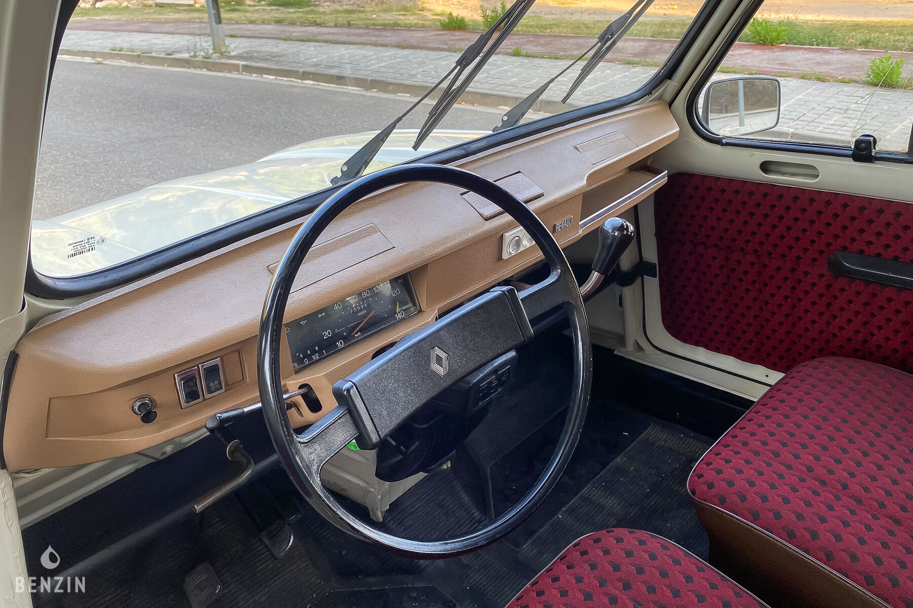 Renault 4 TL occasion à vendre se vende for sale te koop zu verkaufen Renault 4 TL occasion à vendre se vende for sale te koop zu verkaufen