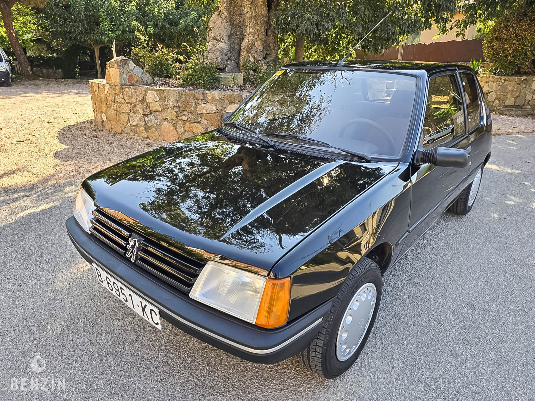 PEUGEOT 205 GTI 1.9 1988 rouge 1/24 IXO OPO10 Voiture miniature Diecast