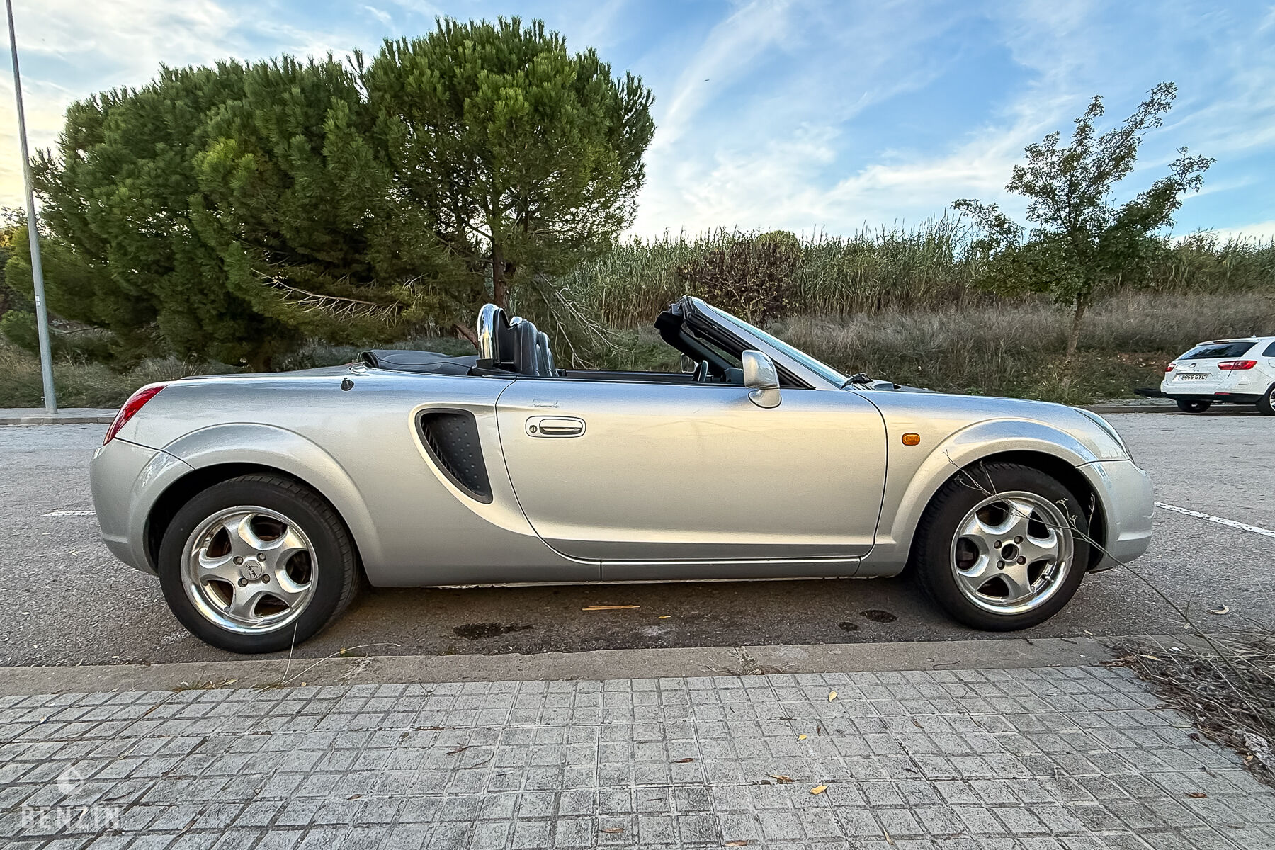 Toyota MR2 1.8 VVT-i occasion à vendre se vende for sale te koop zu verkaufen Toyota MR2 1.8 VVT-i occasion à vendre se vende for sale te koop zu verkaufen