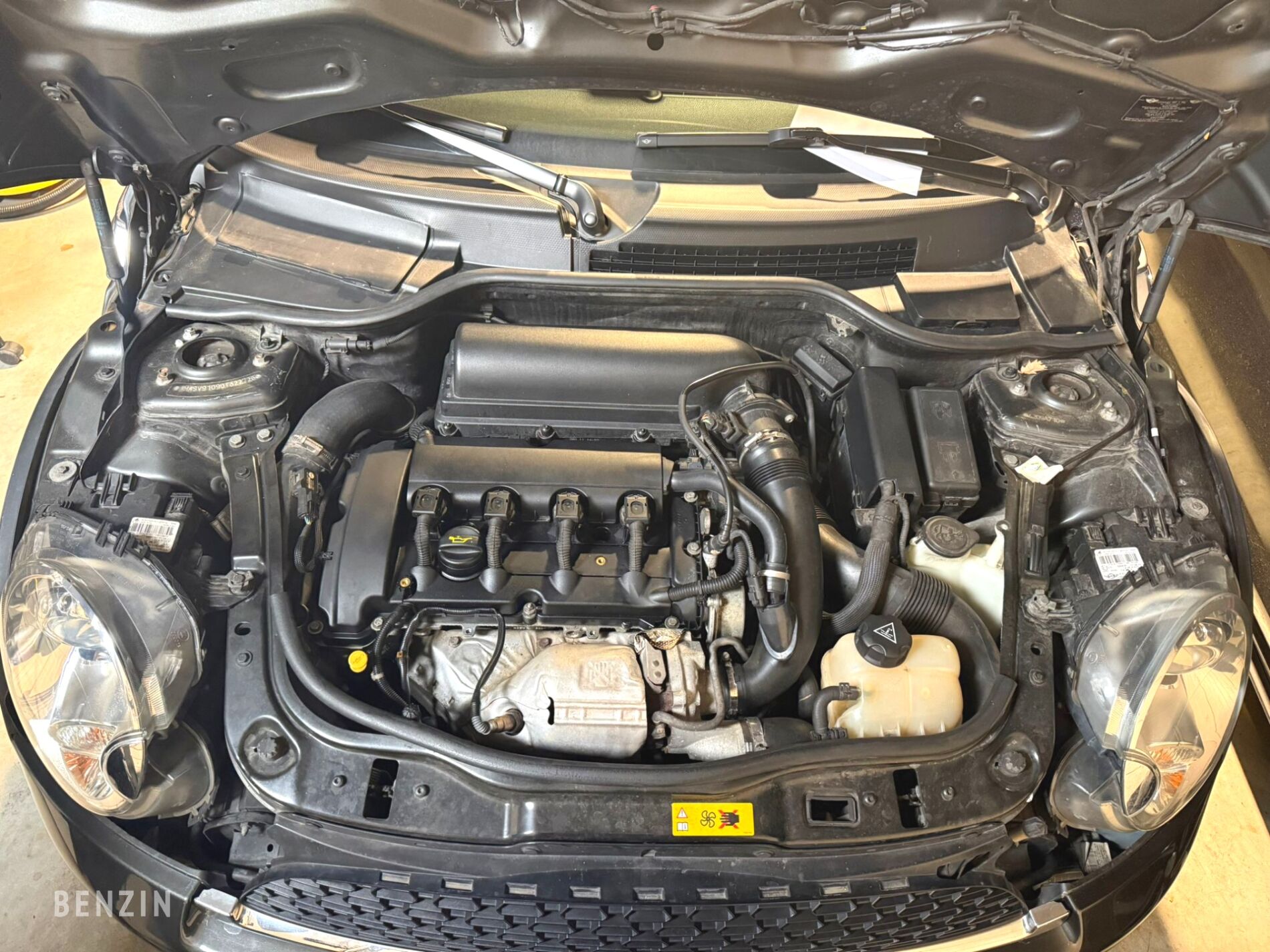 MINI R56 John Cooper Works MINI R56 John Cooper Works