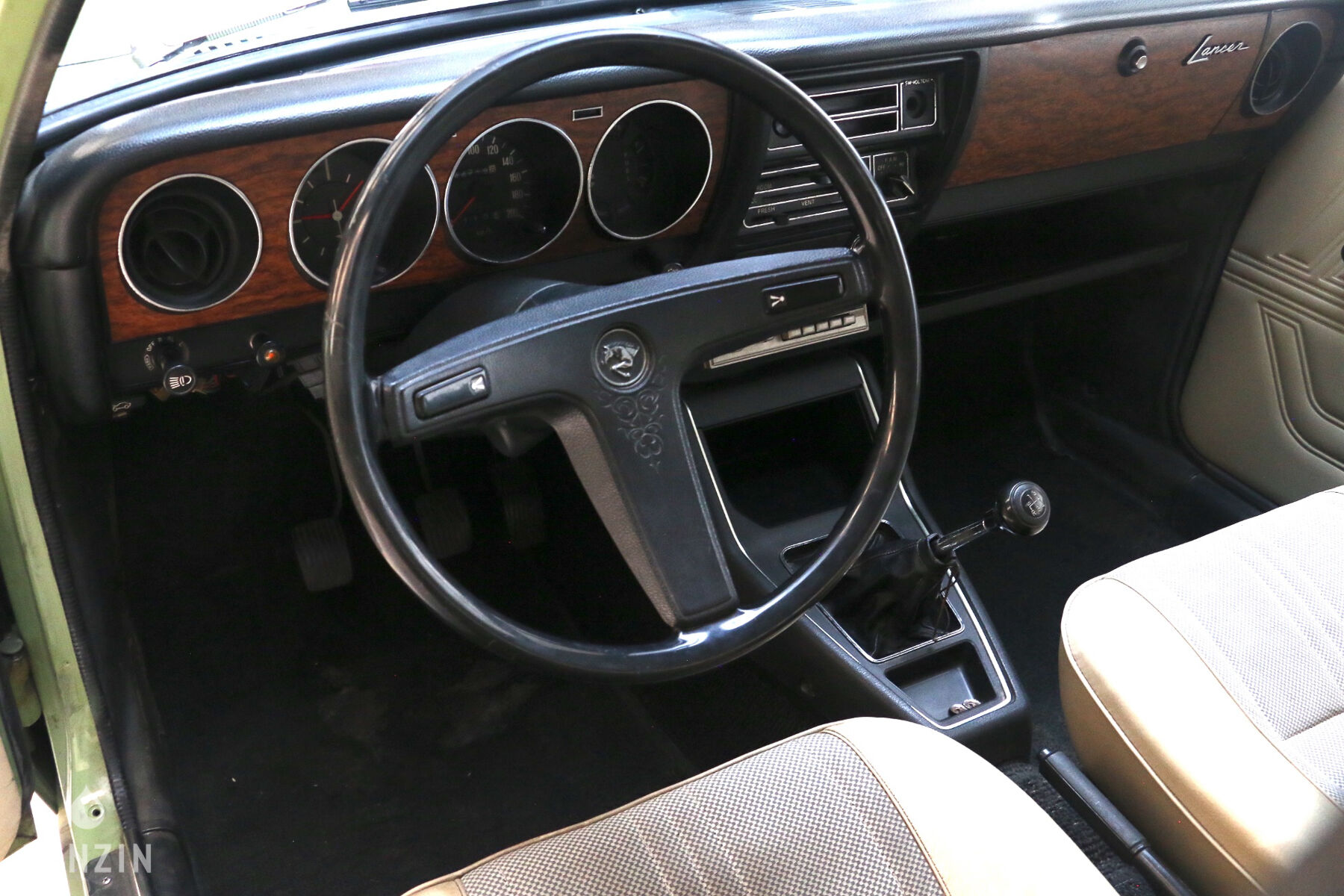 Mitsubishi Lancer A72 à vendre te koop to sell zu verkaufen se vende en vendita