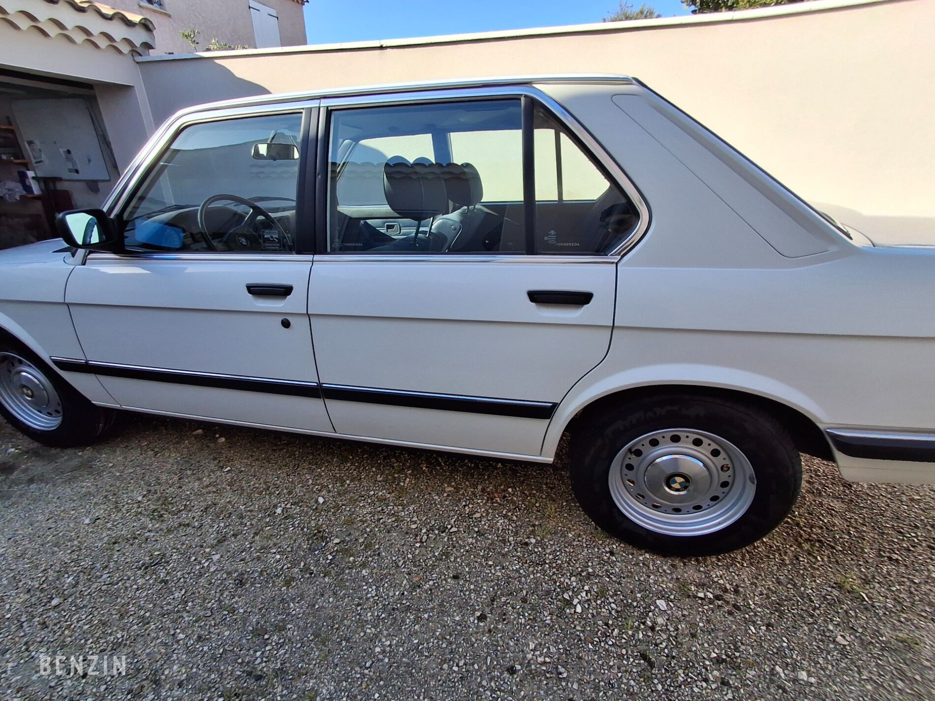 BMW 520i E28 26K Km - 1984