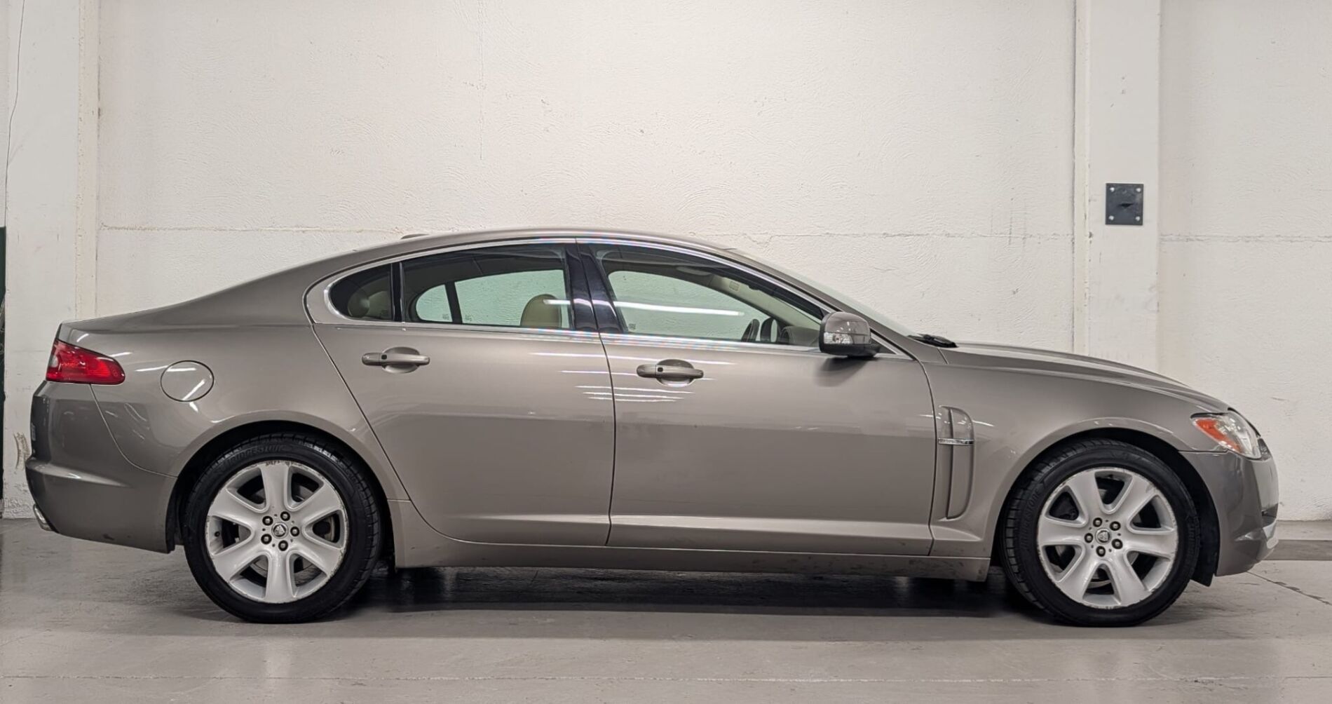 Jaguar XF 4.2 - 2008