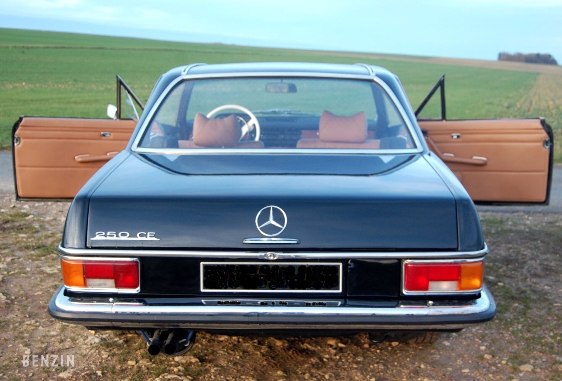 Mercedes-Benz 250 CE W114 - 1971