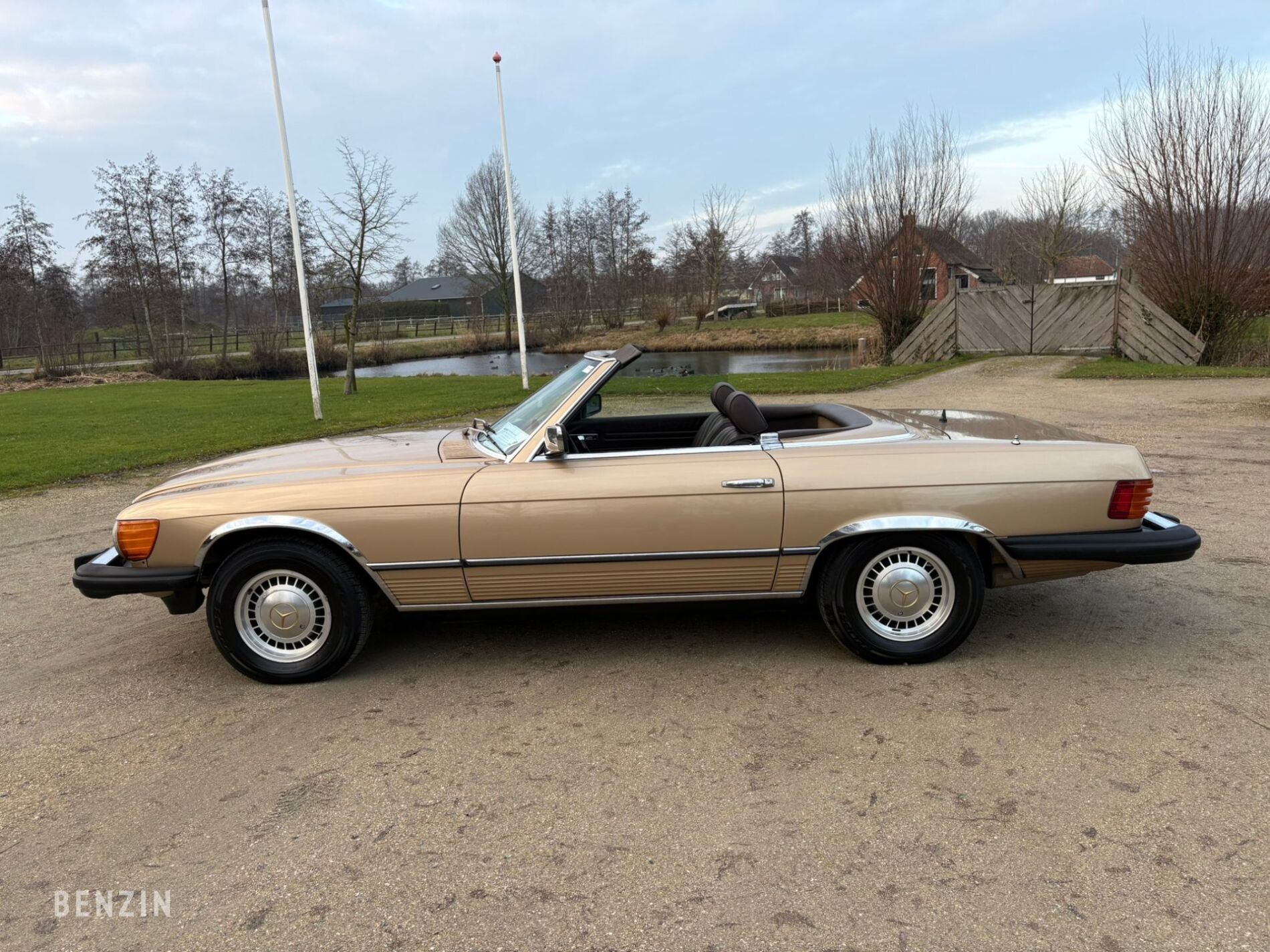 Mercedes-Benz 380 SL R107 - 1983