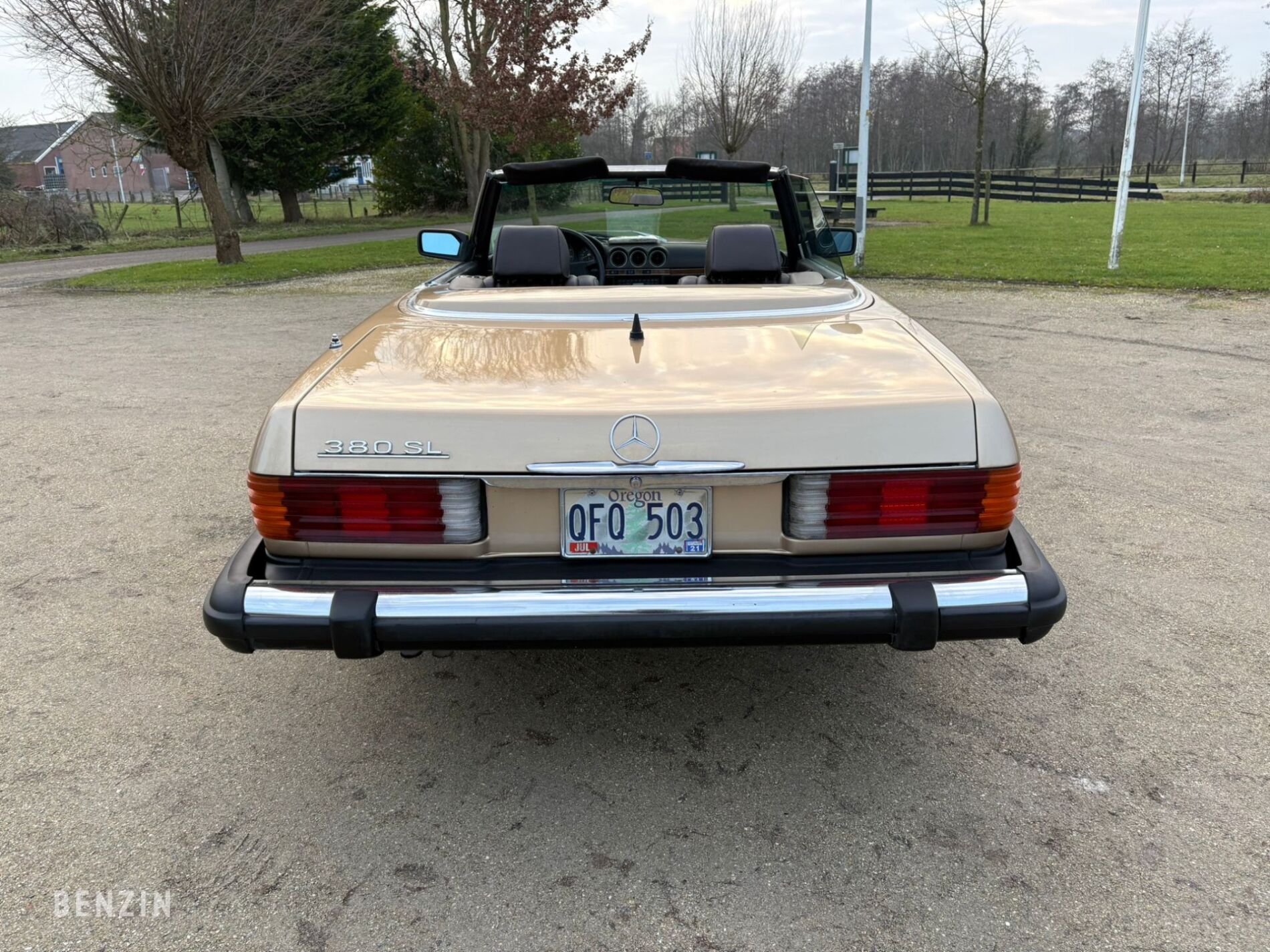 Mercedes-Benz 380 SL R107 - 1983