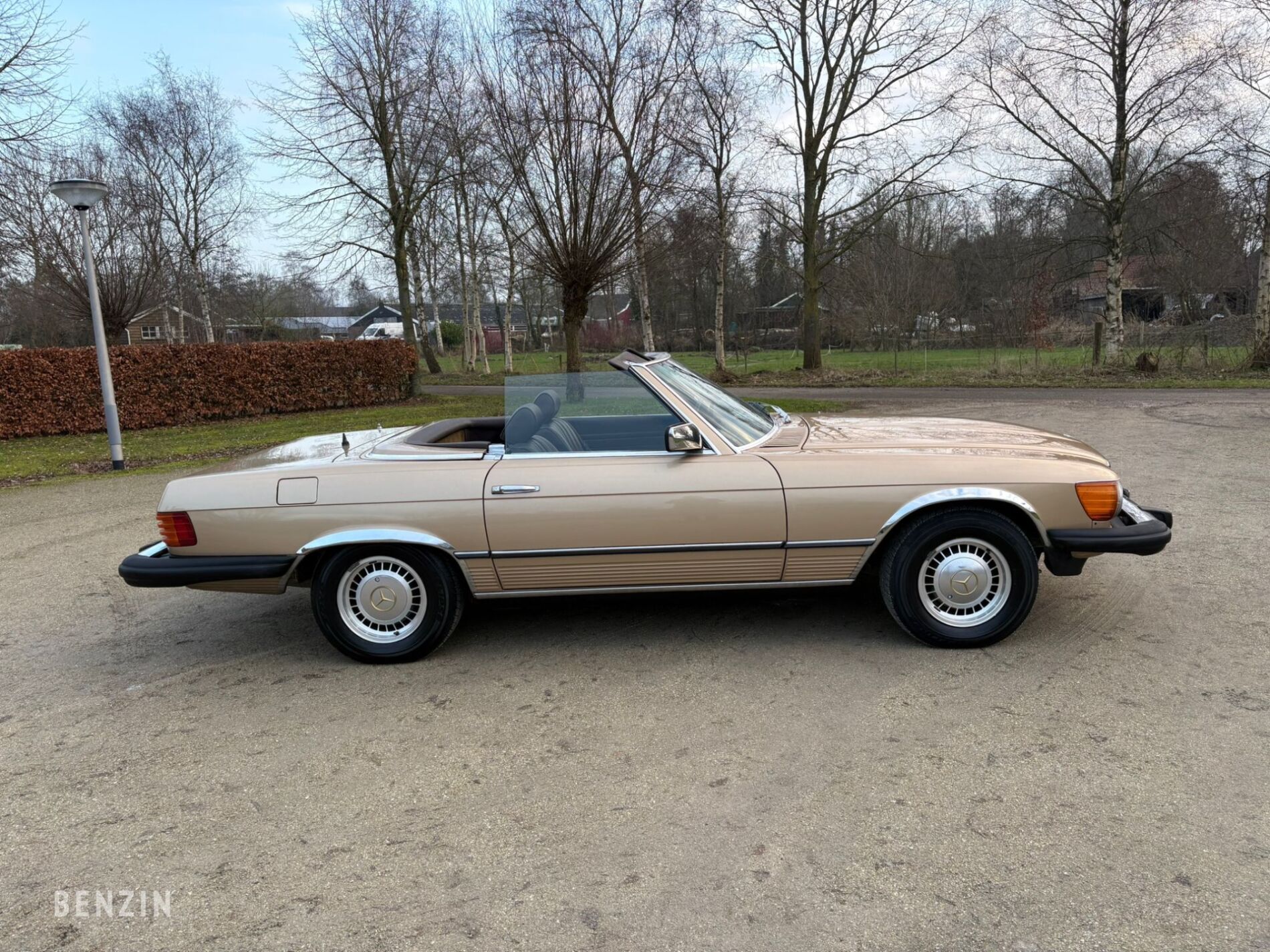 Mercedes-Benz 380 SL R107 - 1983