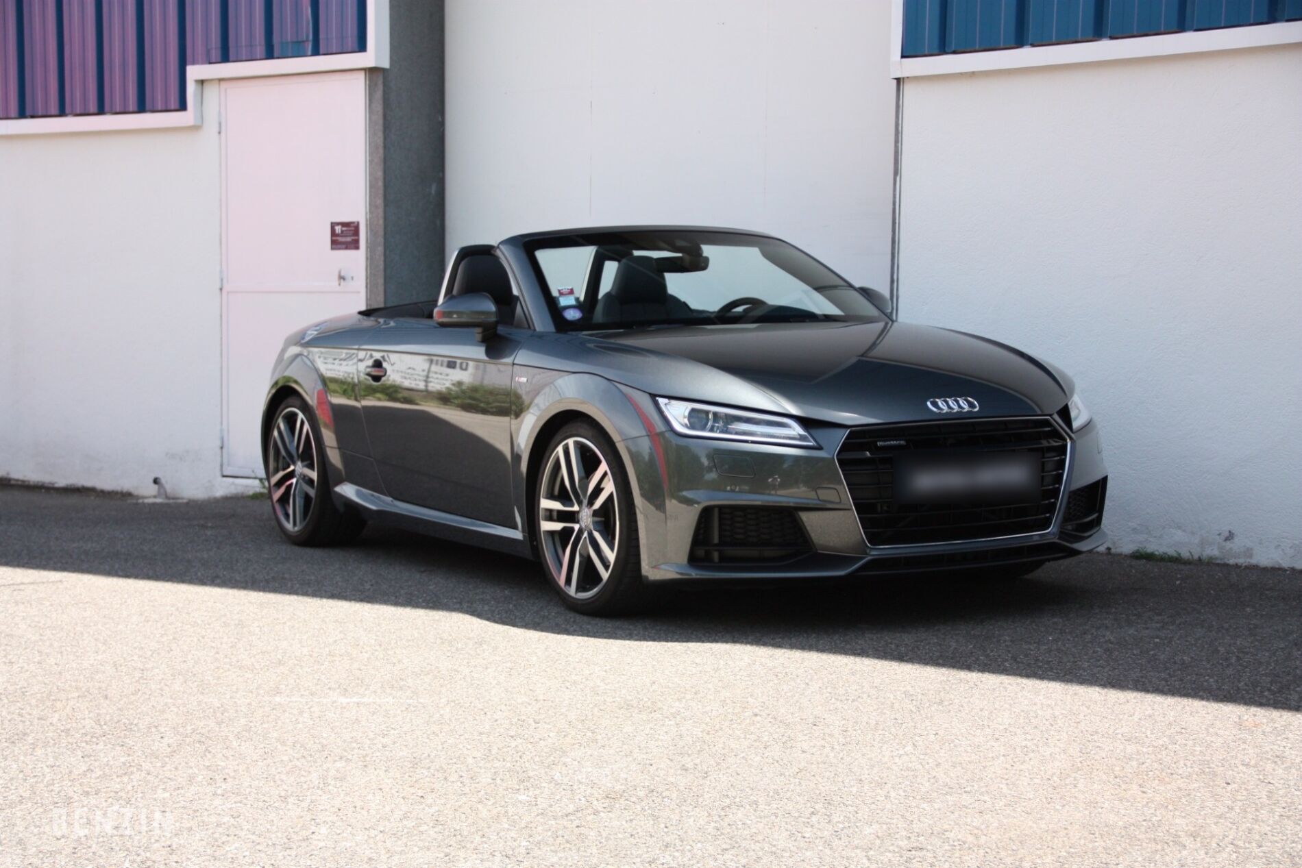 Audi TT Roadster 2.0L TFSI Quattro Audi TT Roadster 2.0L TFSI Quattro