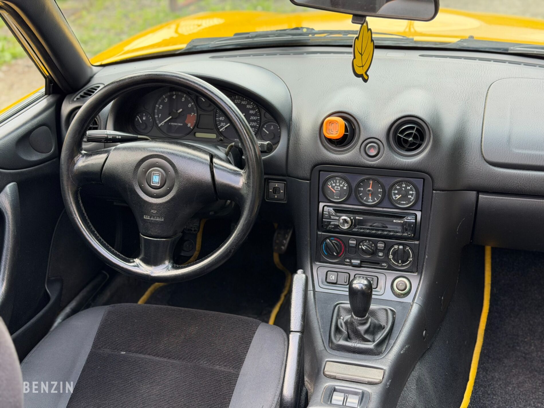 MX-5 NB Yellow California Edition - 2000