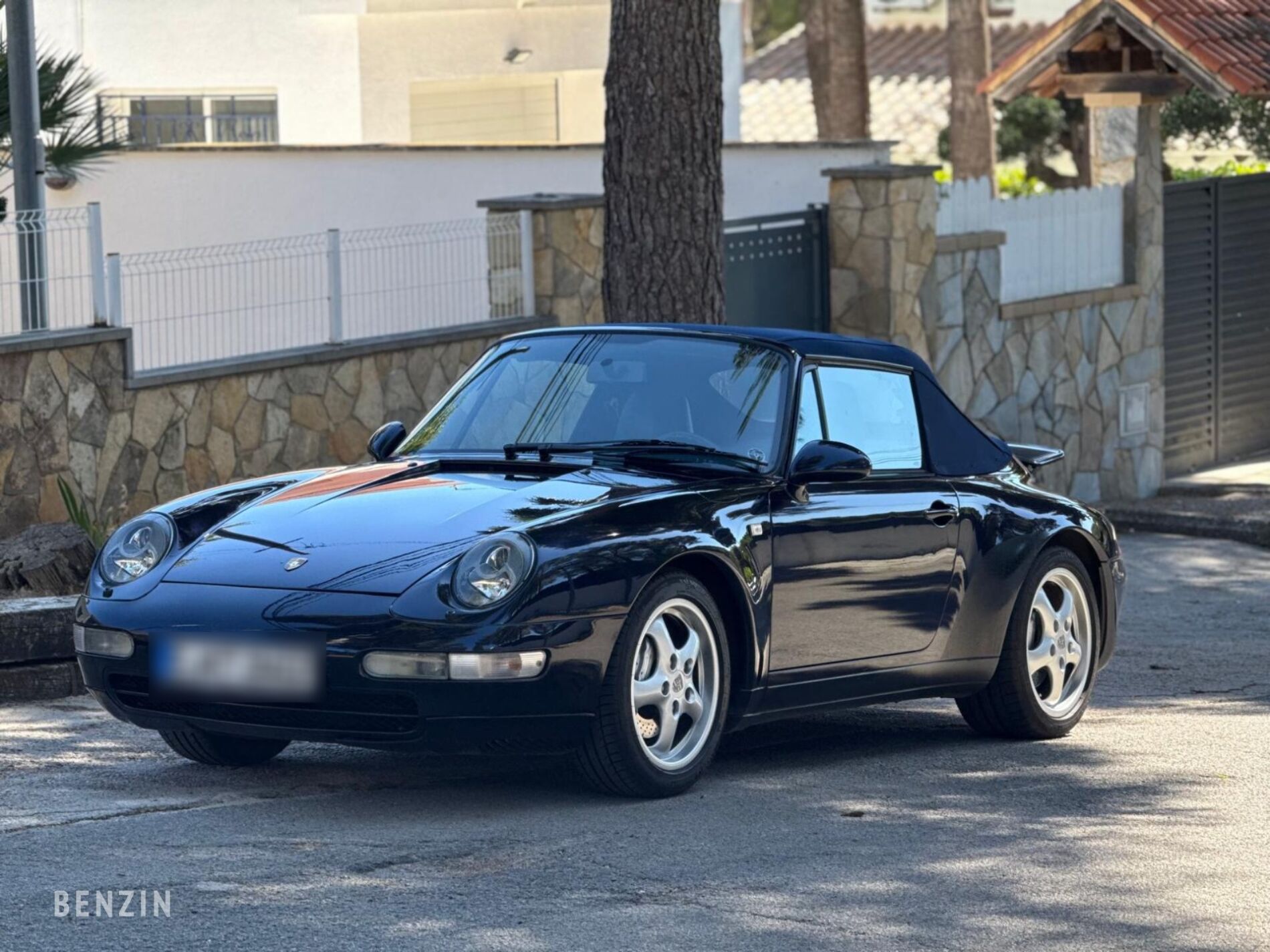 Porsche 911 (993) Carrera 4 Cabriolet Porsche 911 (993) Carrera 4 Cabriolet