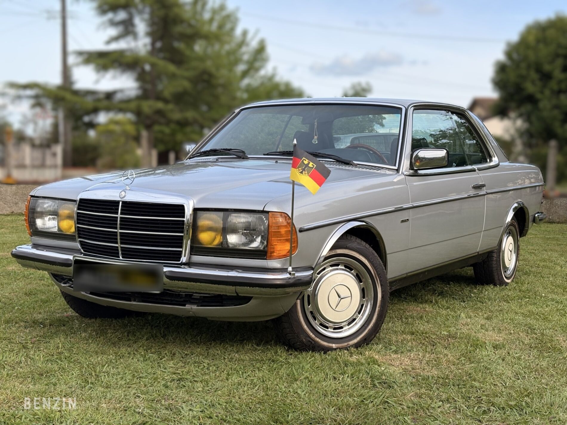 Mercedes-Benz 230C W123 - 1977