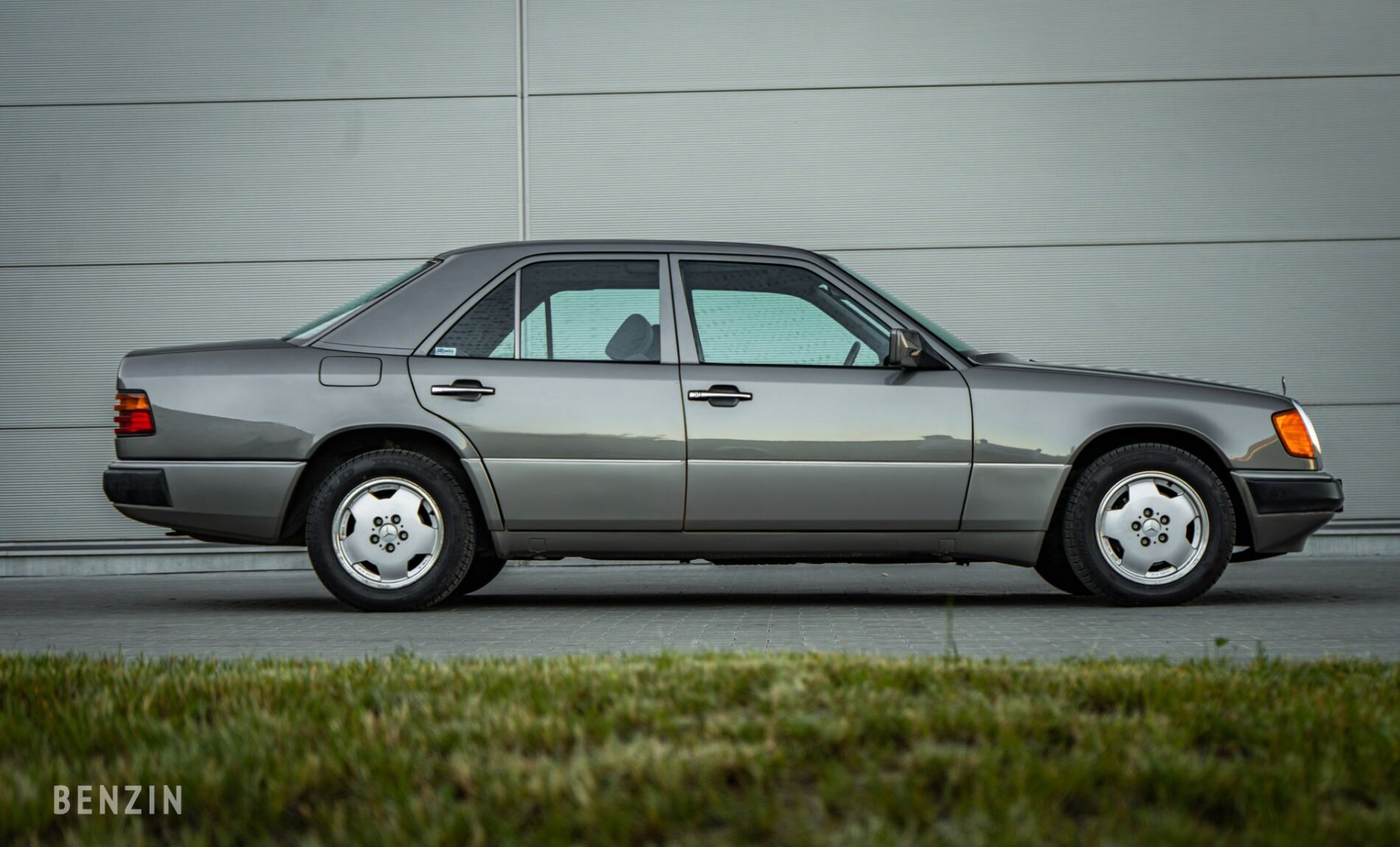 Mercedes-Benz 230E W124 - 1991