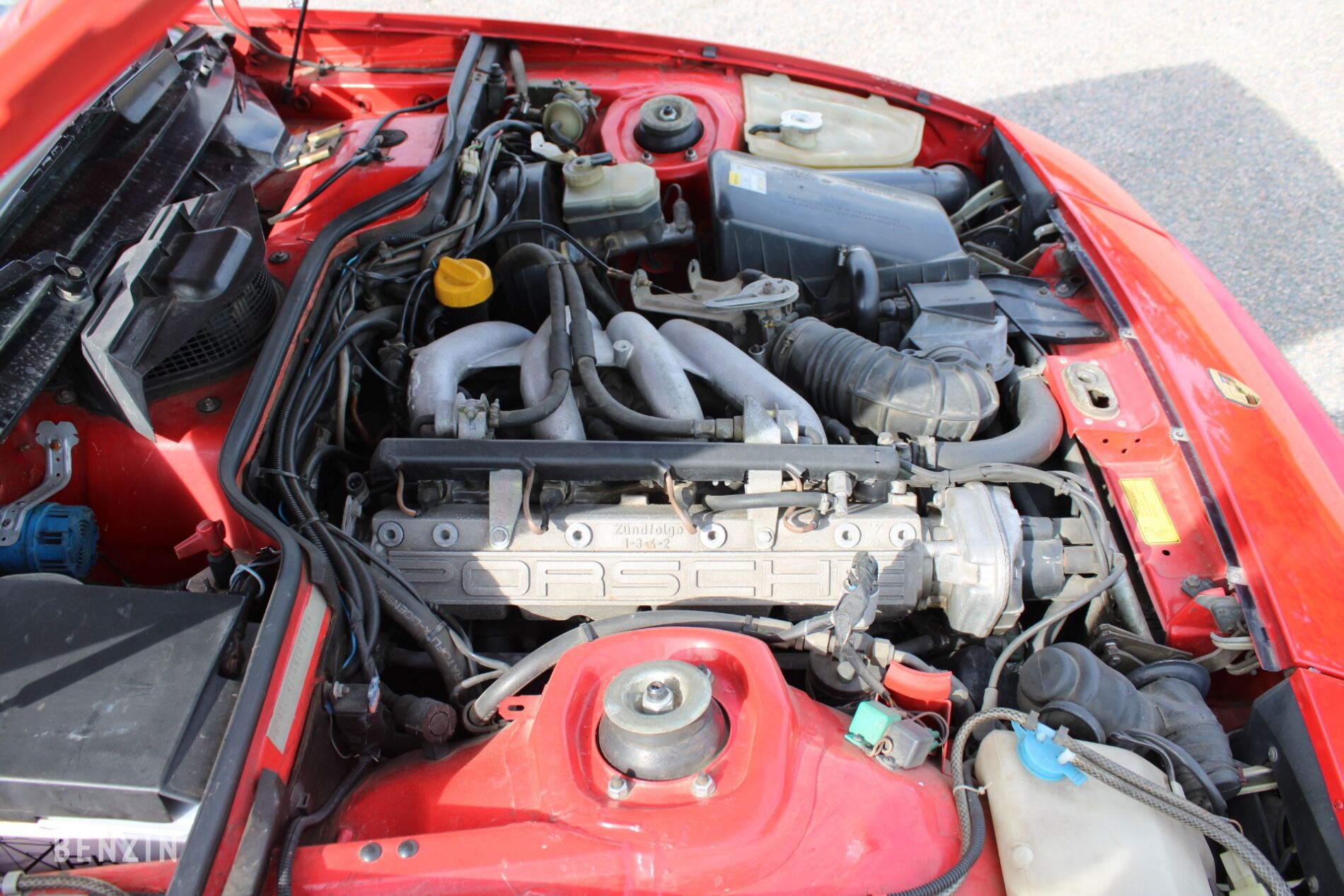  Porsche 924 S 
