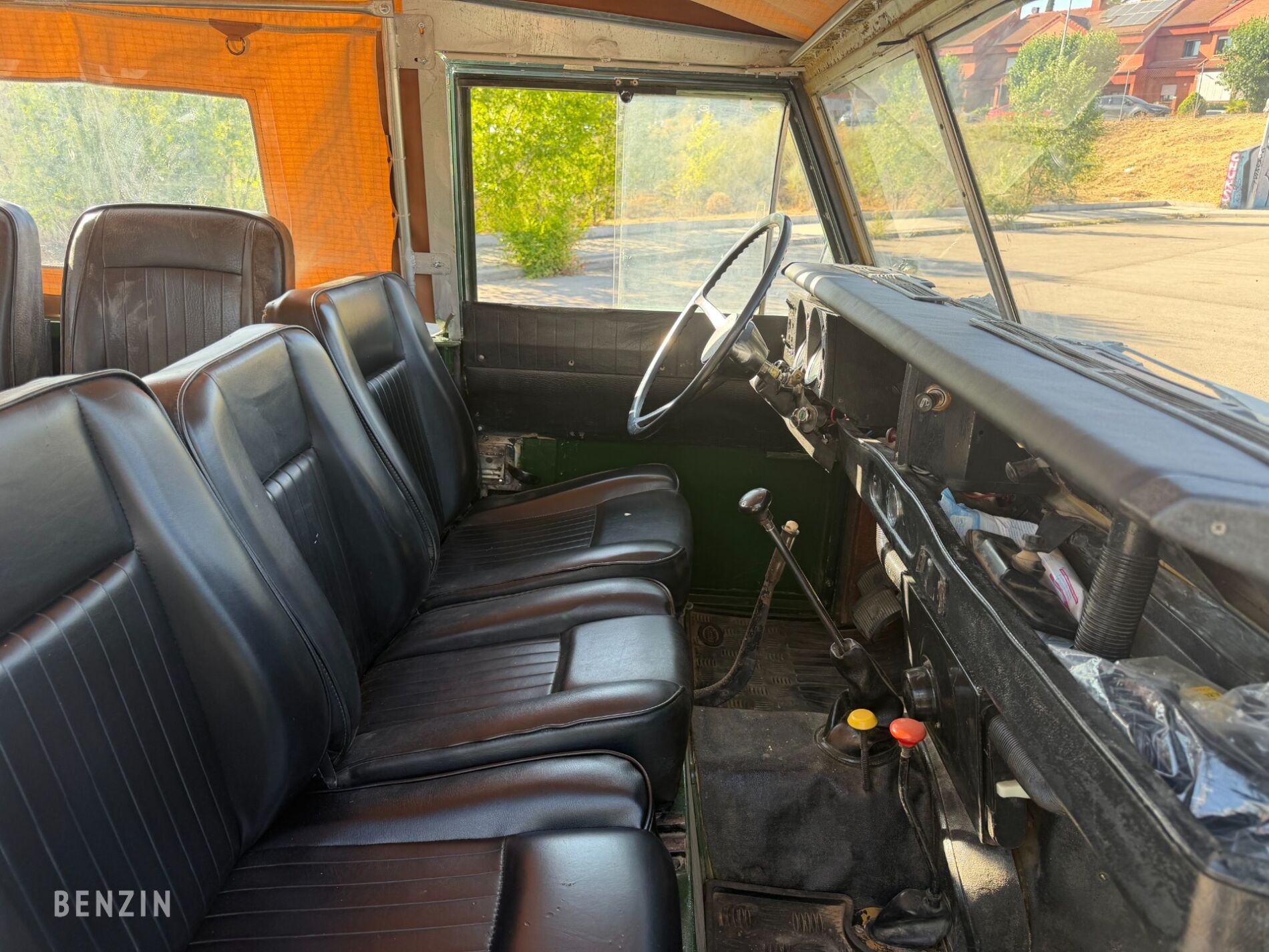  Land Rover Santana 