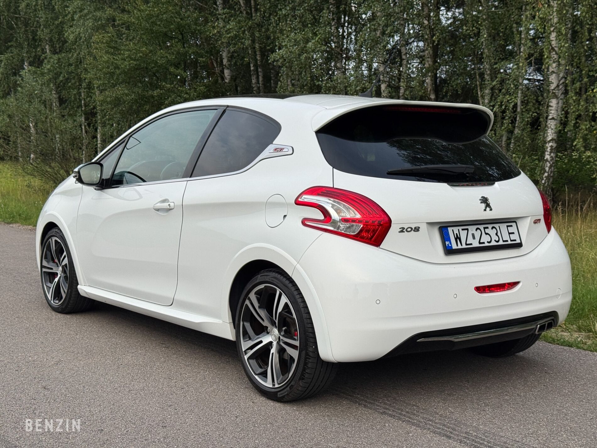 Peugeot 208 GTI - 2014