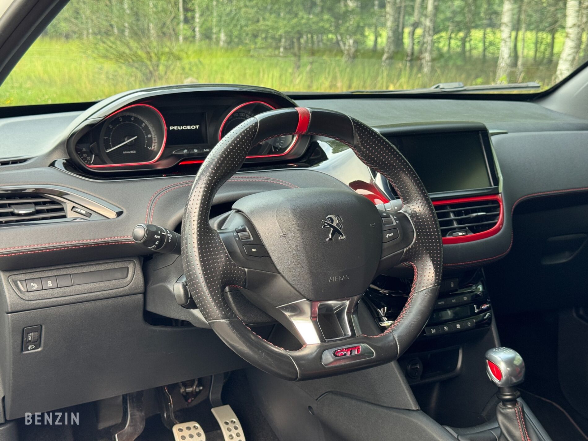 Peugeot 208 GTI - 2014