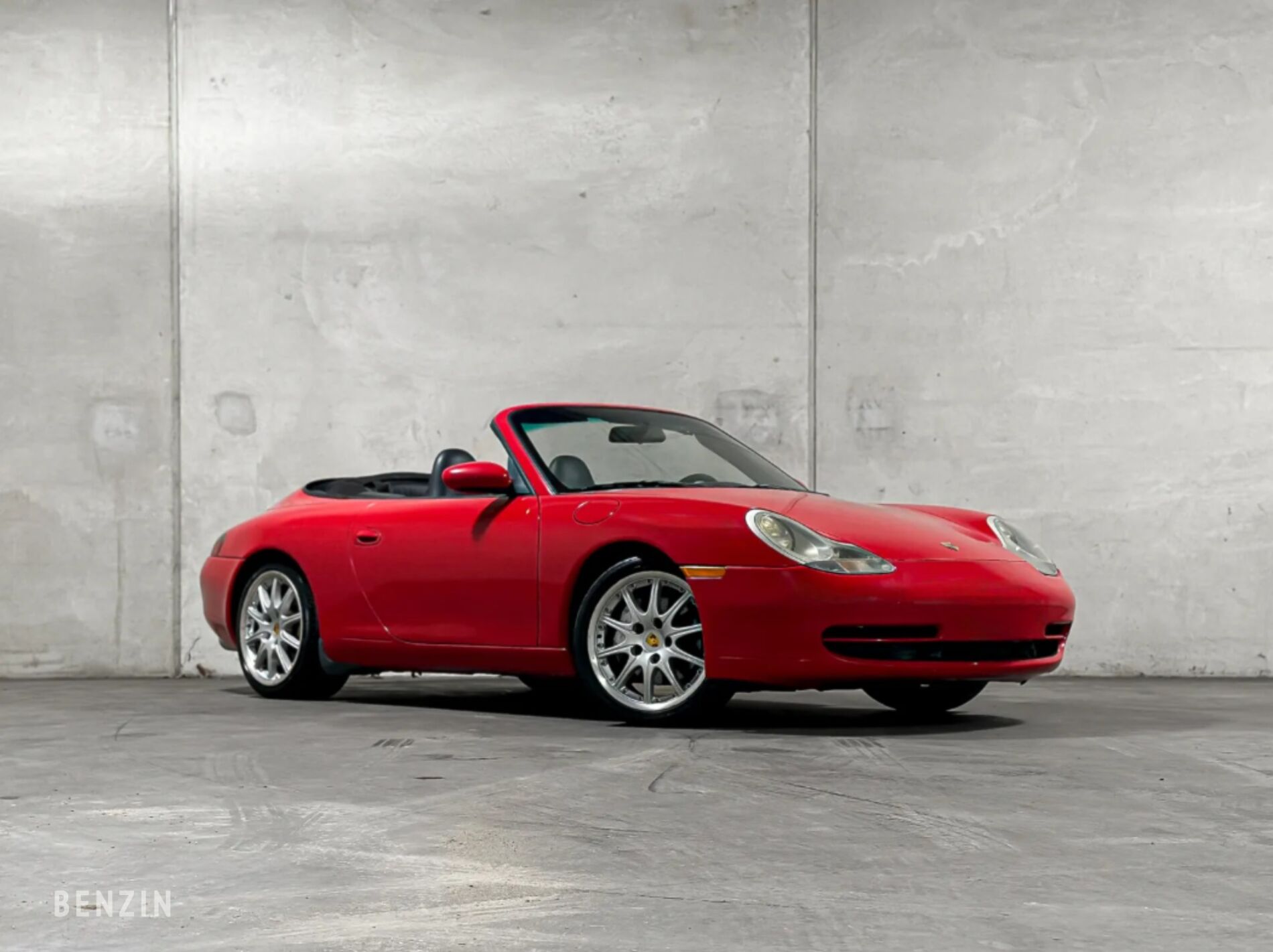 Porsche 911 Type 996 Carrera 4 Cabriolet - 2000