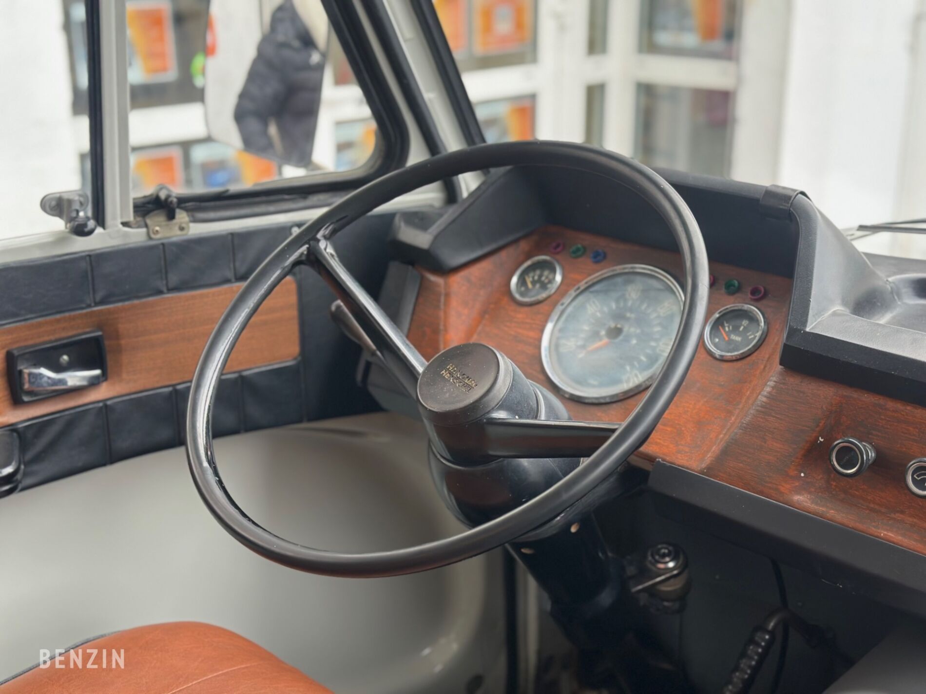 Hanomag Henschel F25